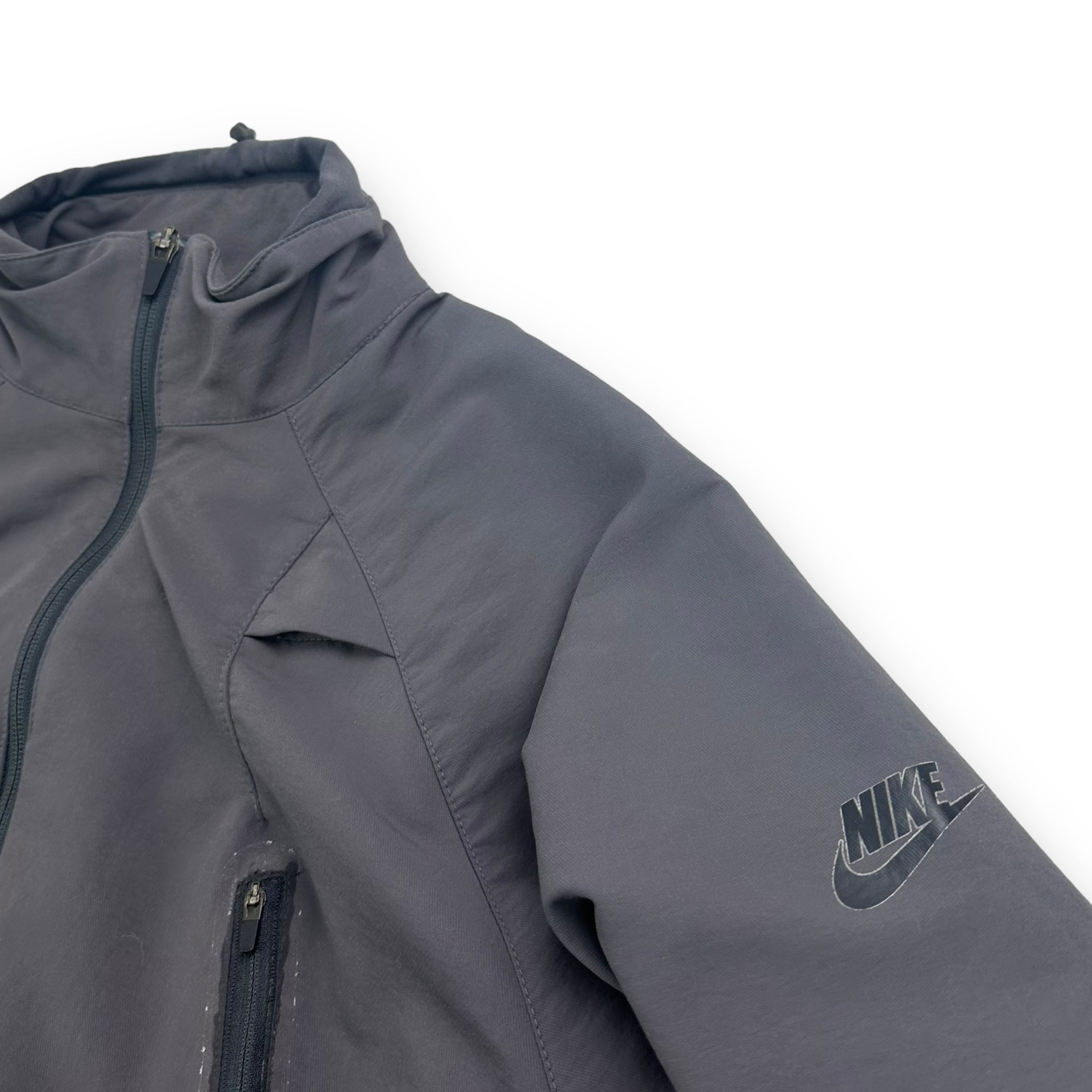 Nike TN 2000’s technical MP3 zip-up soft-shell track jacket (M)