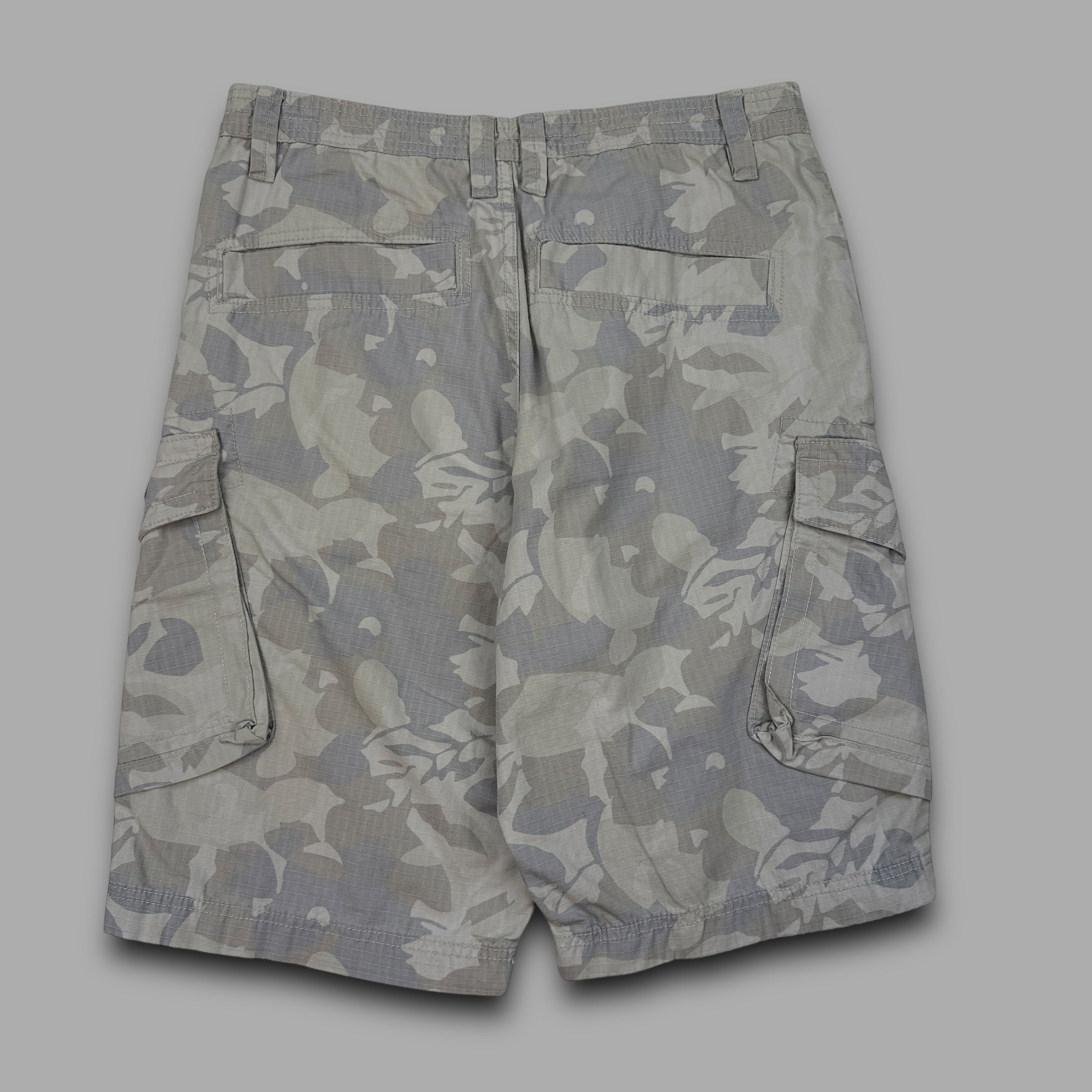 Next 2000's baggy wide leg camo shorts (M)