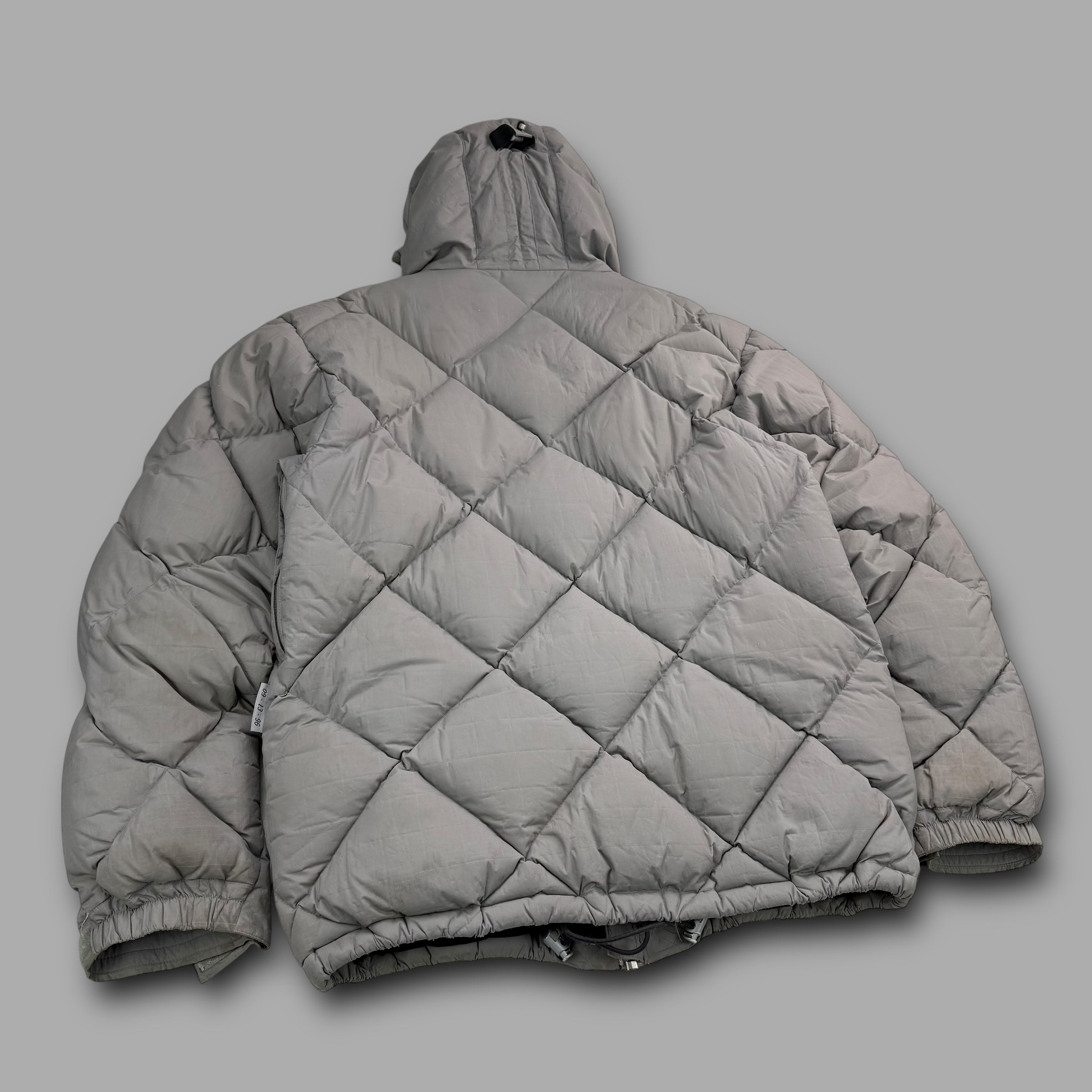 Burton analog 2000's panelled diamond stitch downfilled multi-pocket puffer jacket (M)
