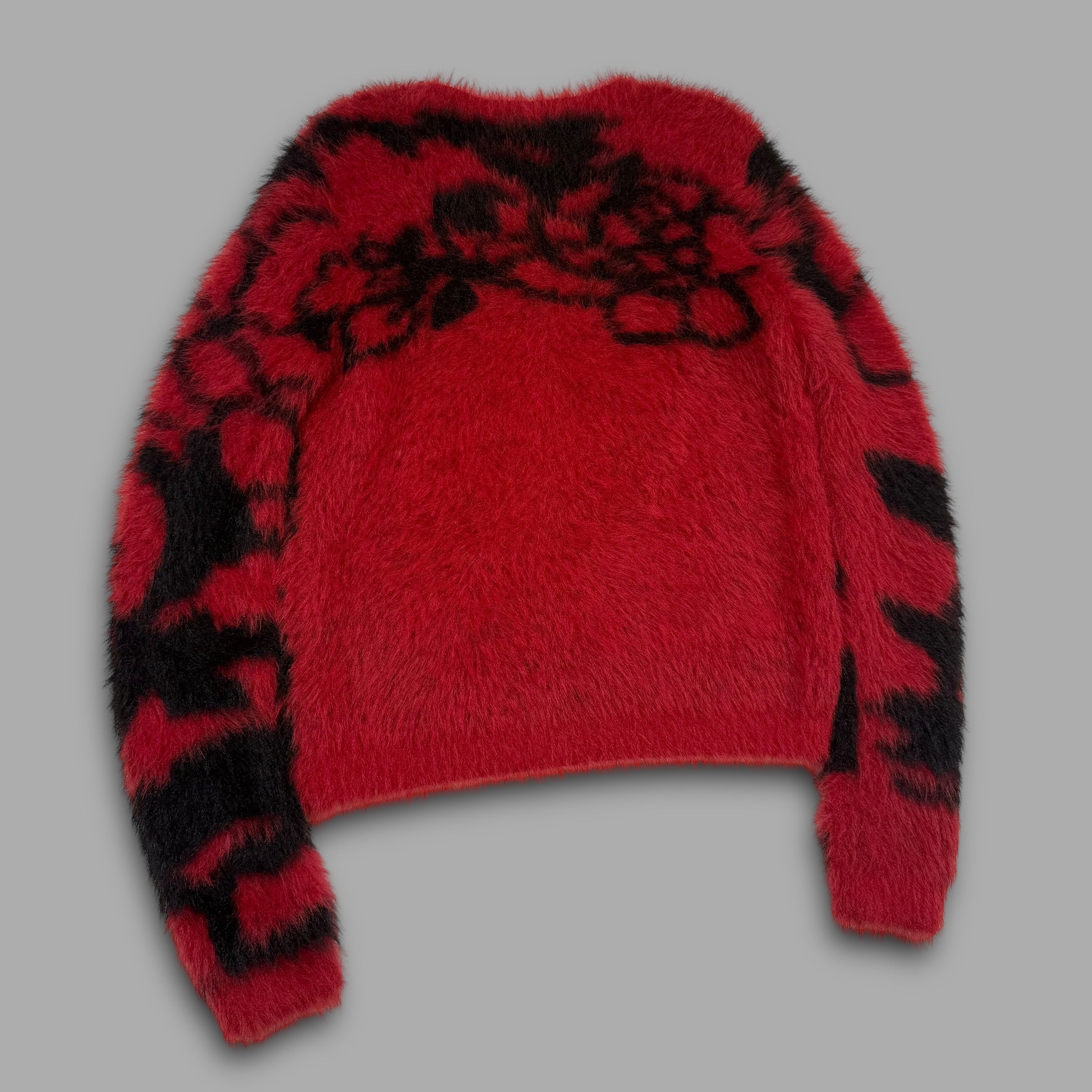 Guess 2000's pullover fluffy sweatshirt (S)