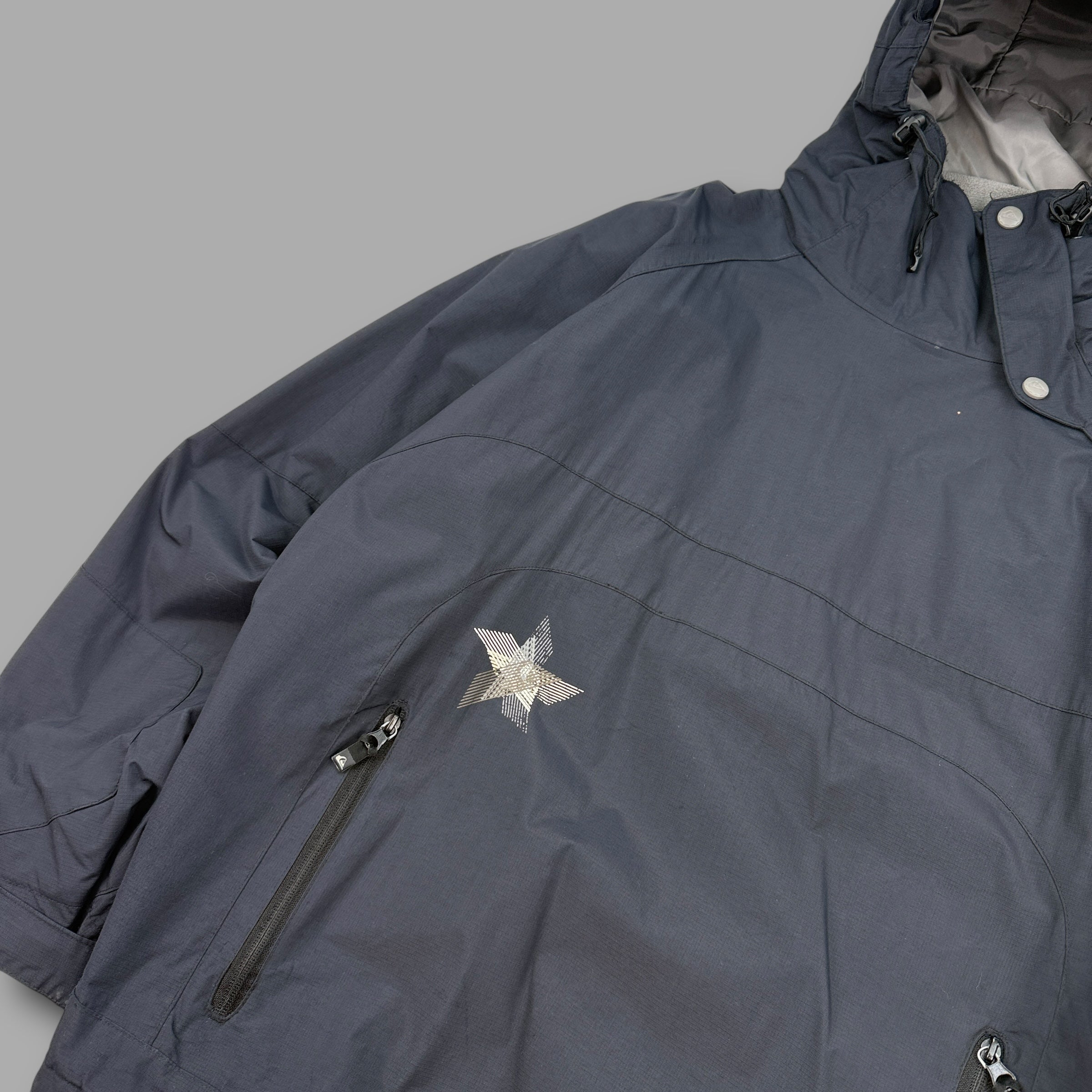 Quiksilver 2000's technical asymmetrical zip compass ski jacket (M)