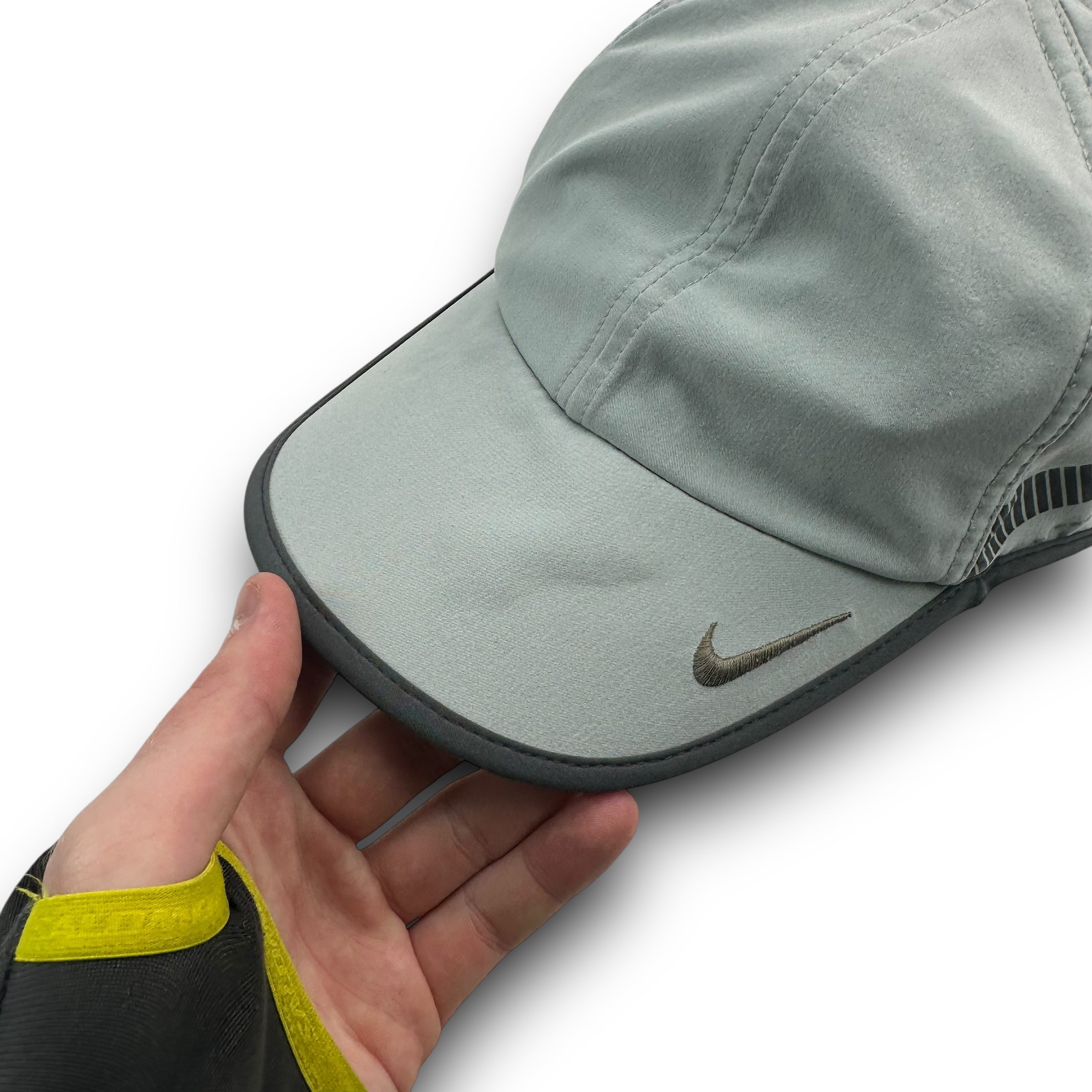 Nike 2000's dri-fit cap (OS)