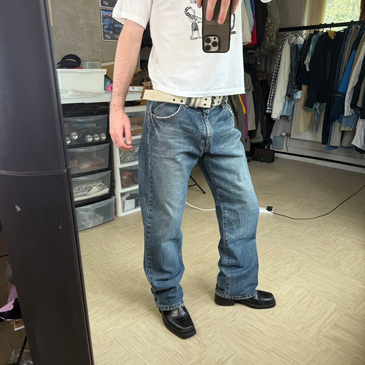 No fear 2000's relaxed fit denim straight leg jeans (S)