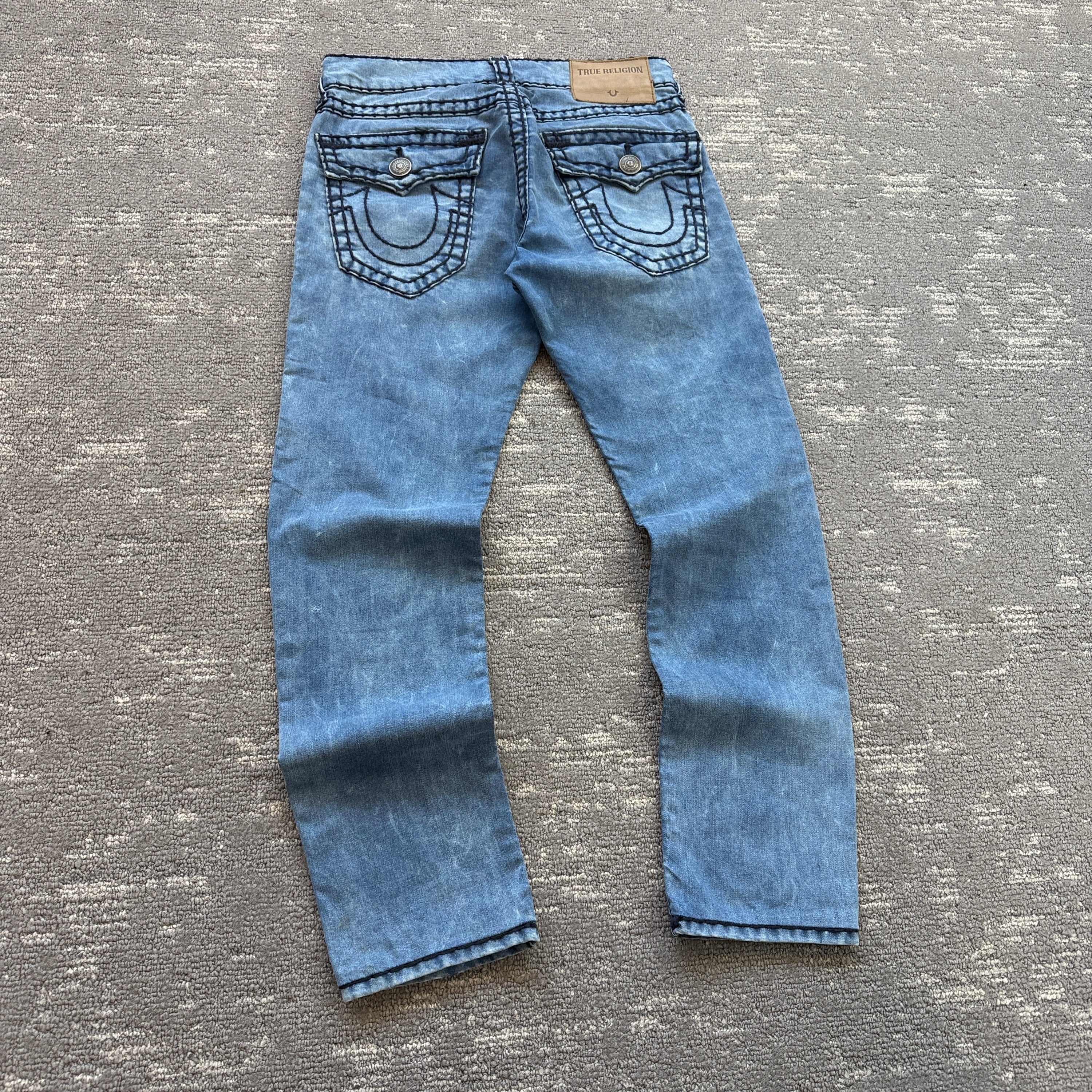 True religion 2000's rocco relaxed skinny contrast stitch washed denim jeans (S)
