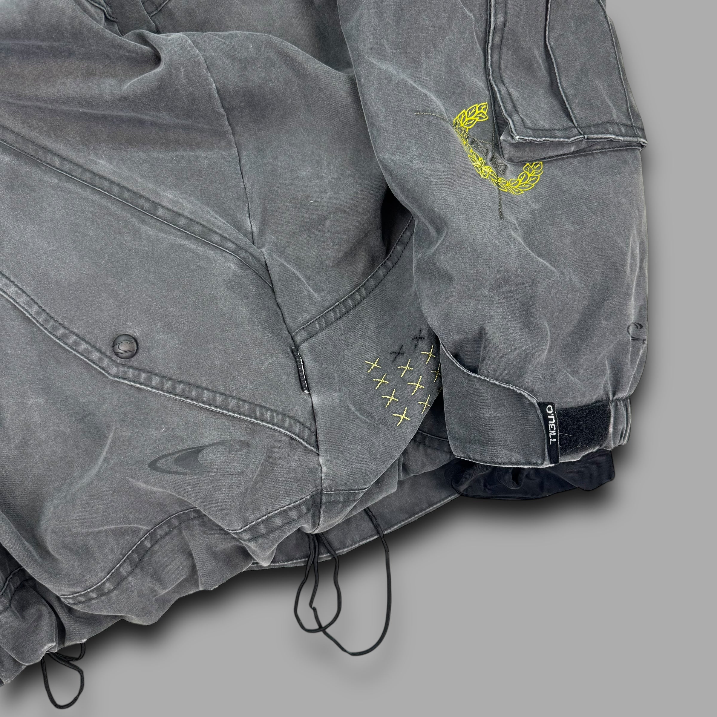 O'niell 2000's technical stone washed contrast stitch multi-pocket ski jacket (L)