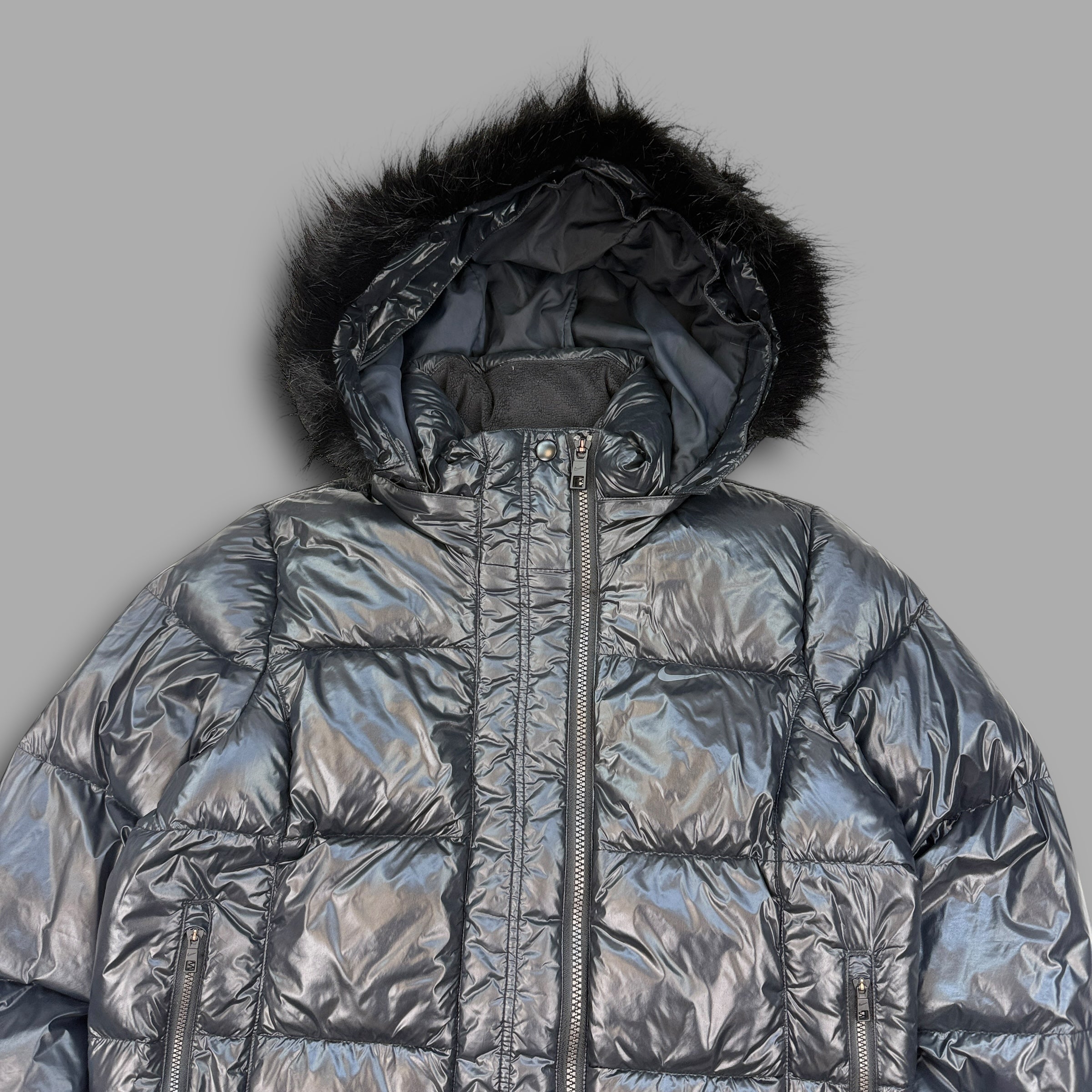 Nike 2000's downfilled shimmer puffer w/fur hood (L) wms