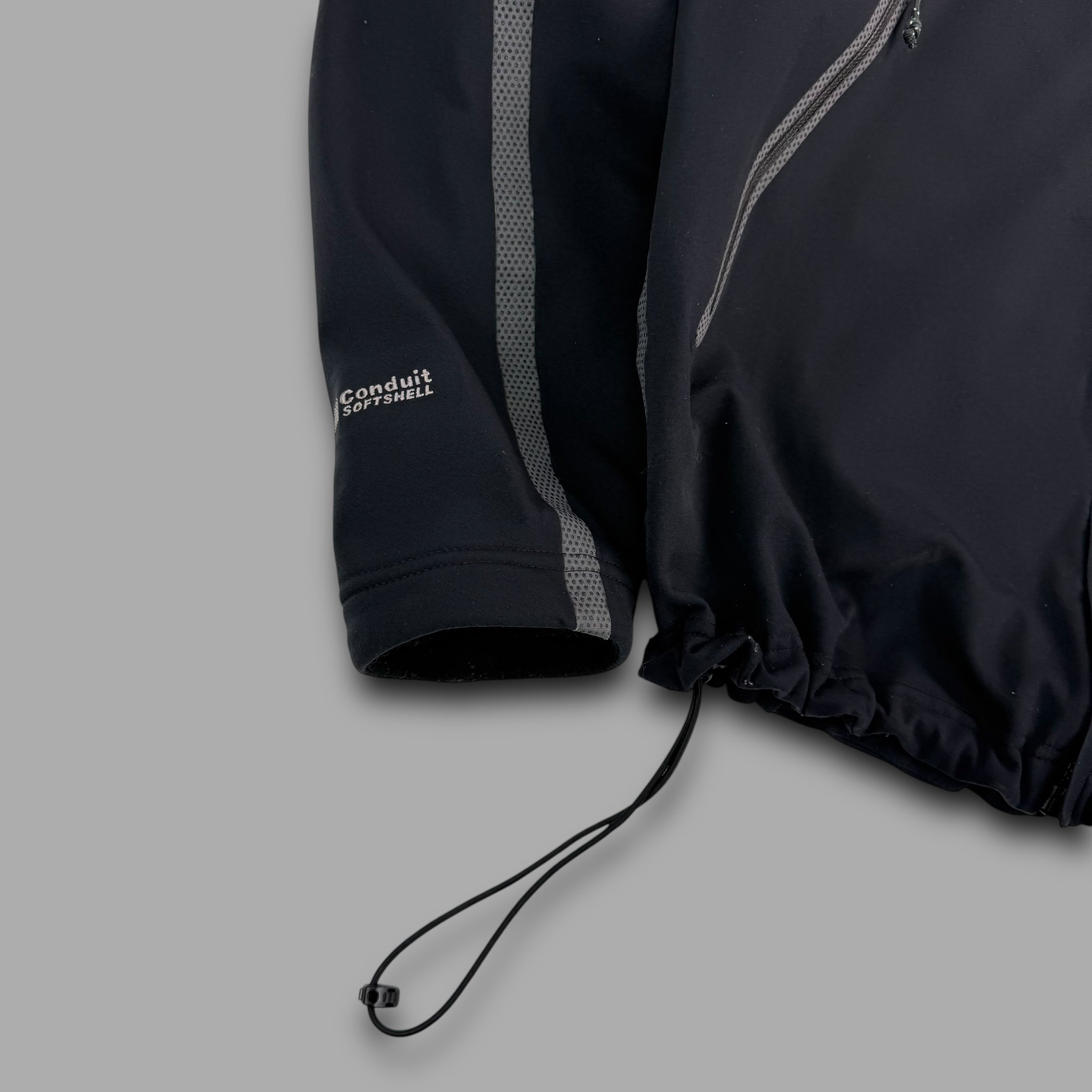 Mountain hardwear 2000's technical taped seams conduit softshell (L)