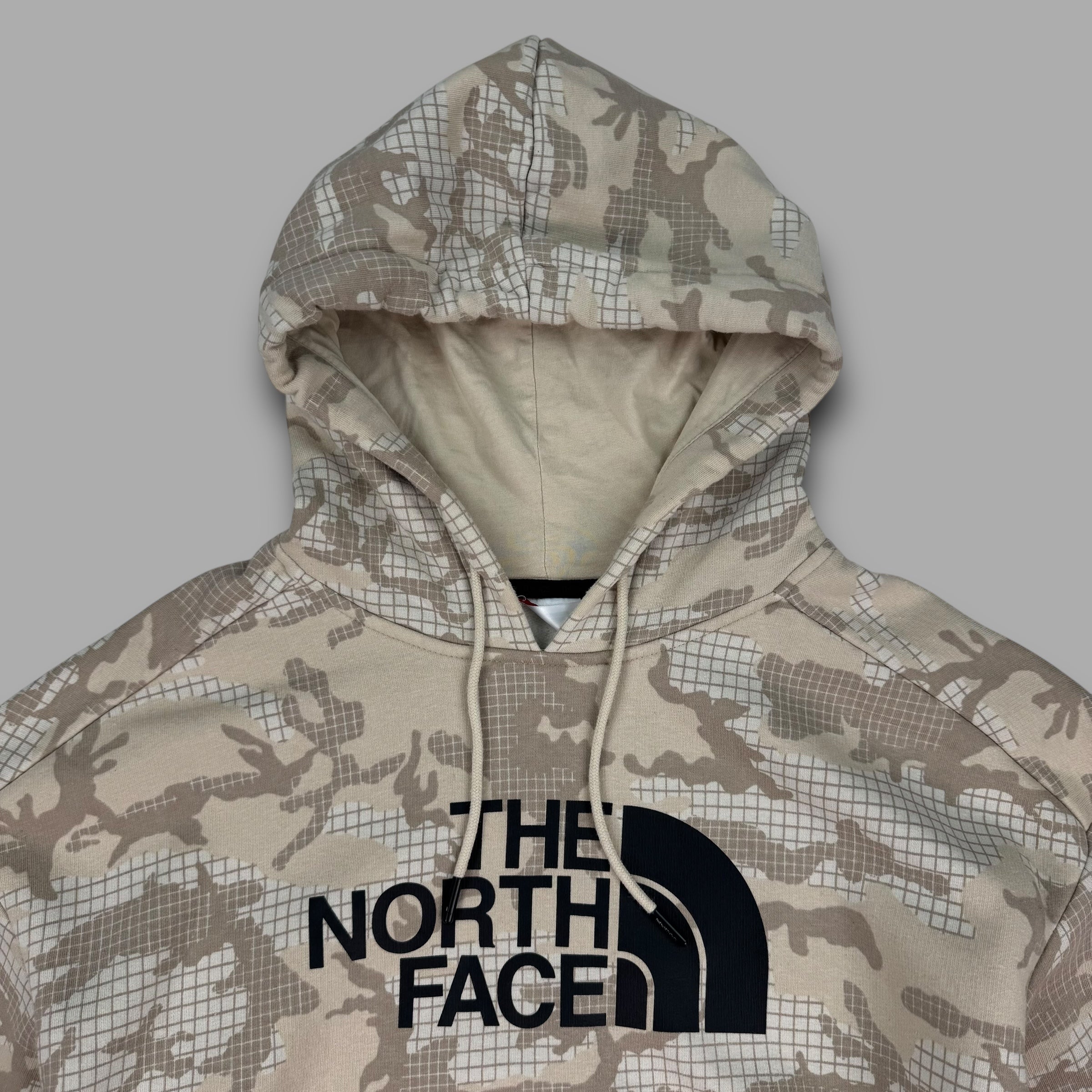 The north face 2022 graphic spellout camo hoodie (M) wms