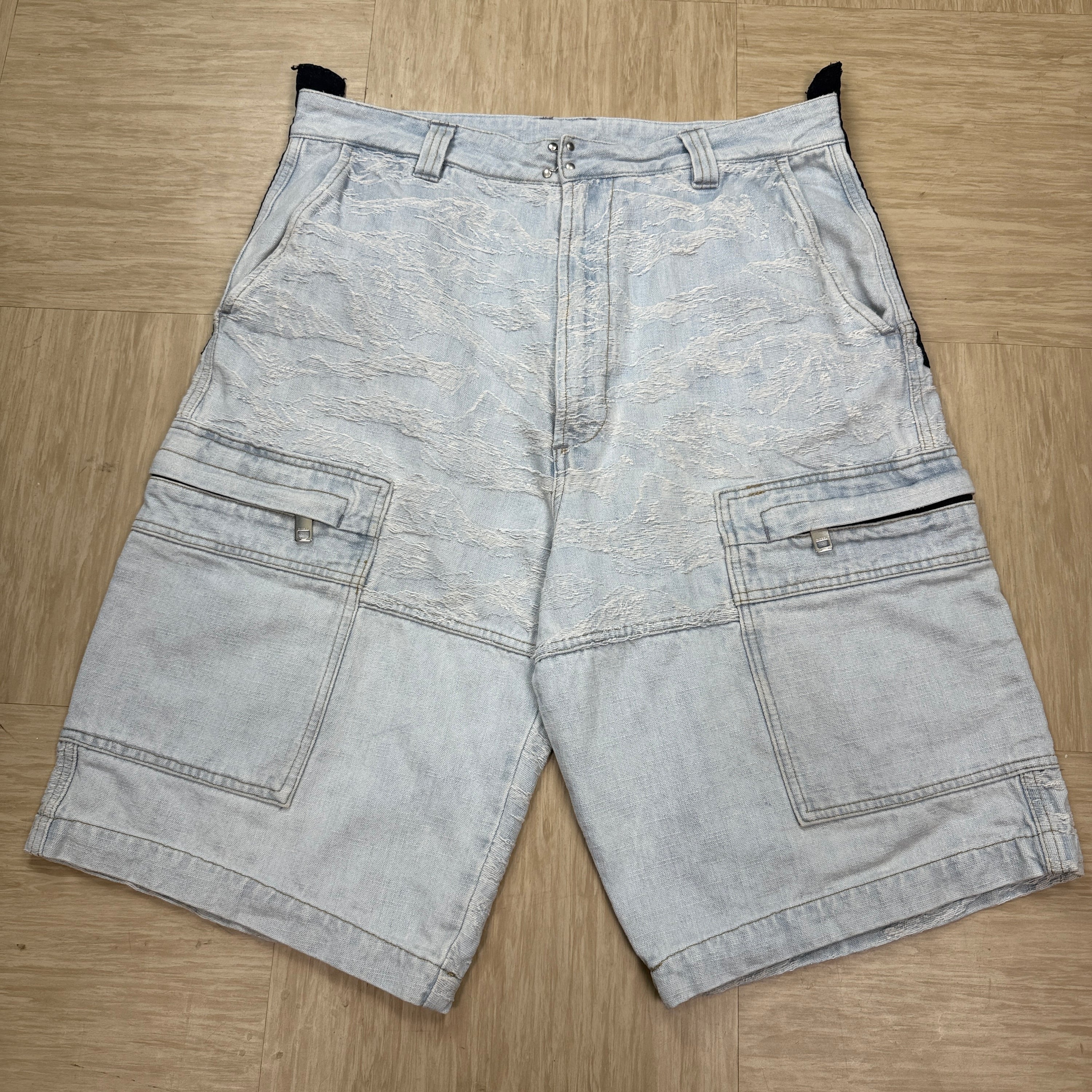 Diesel 2000's baggy wide leg embroidered jean shorts (M)