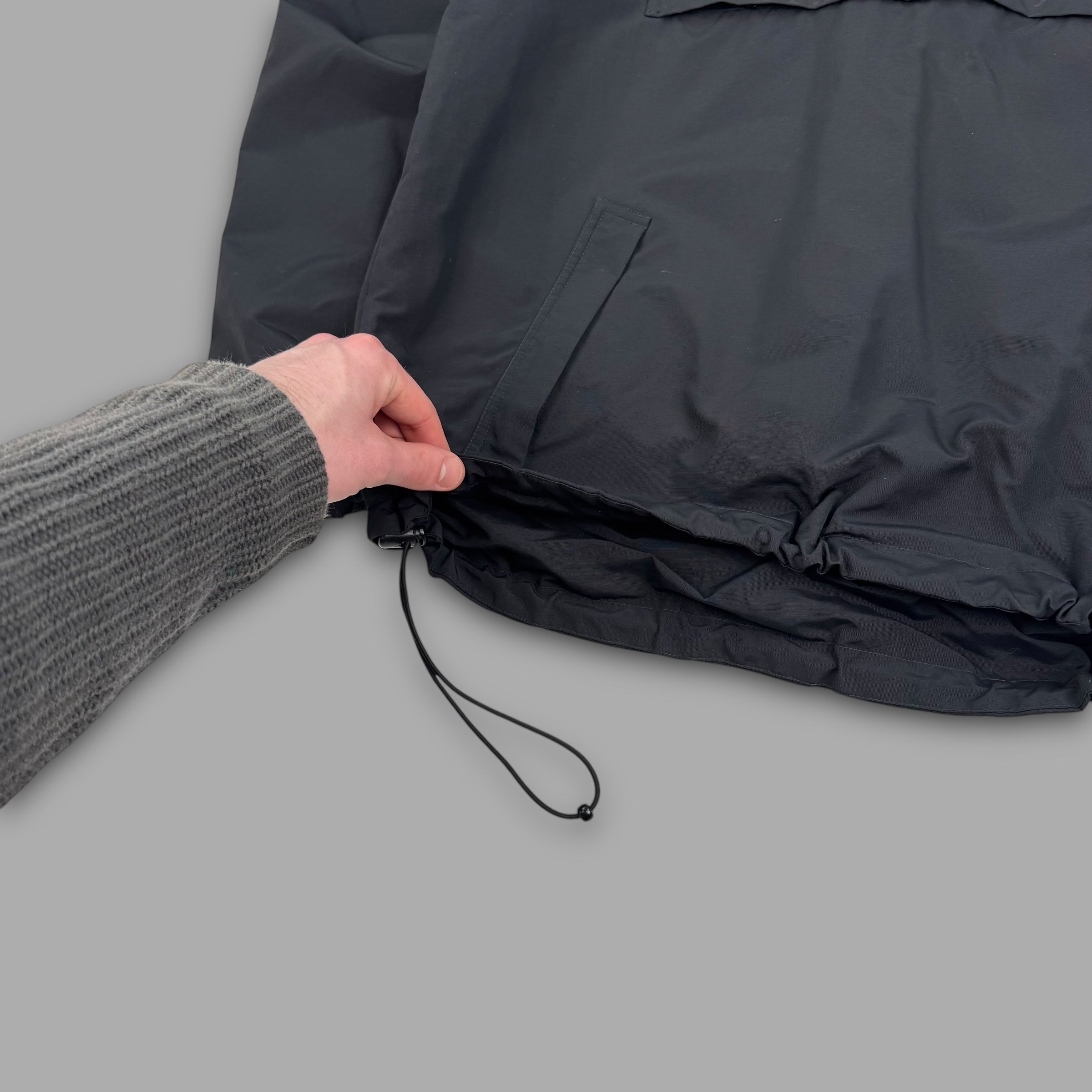 Carhartt technical nylon 1/4 zip pullover windbreaker (S)