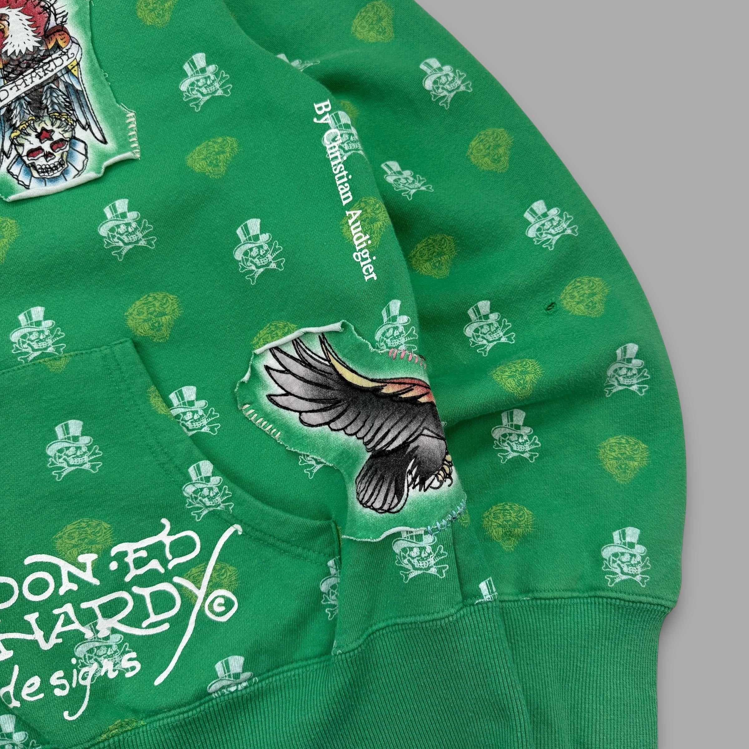 Ed hardy 2000's graphic monogram hoodie (M)