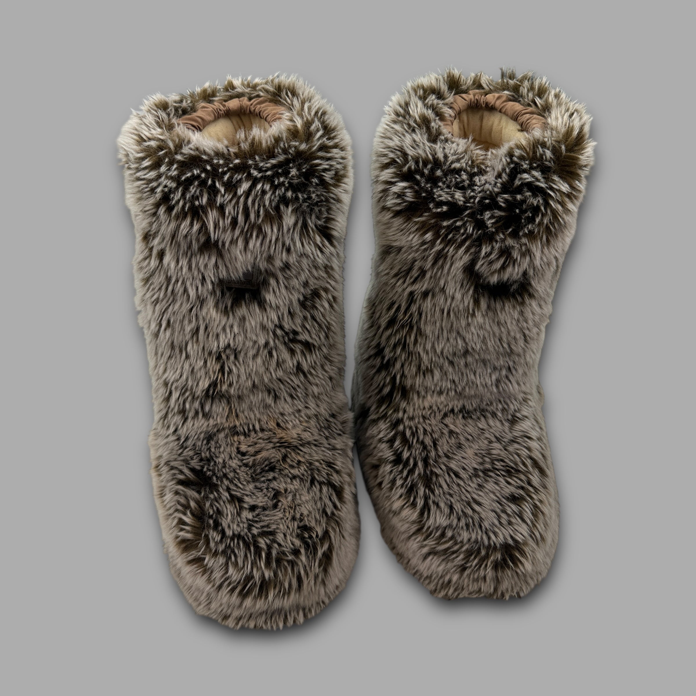 Animal 2000's oversized yeti faux fur boots (UK8)