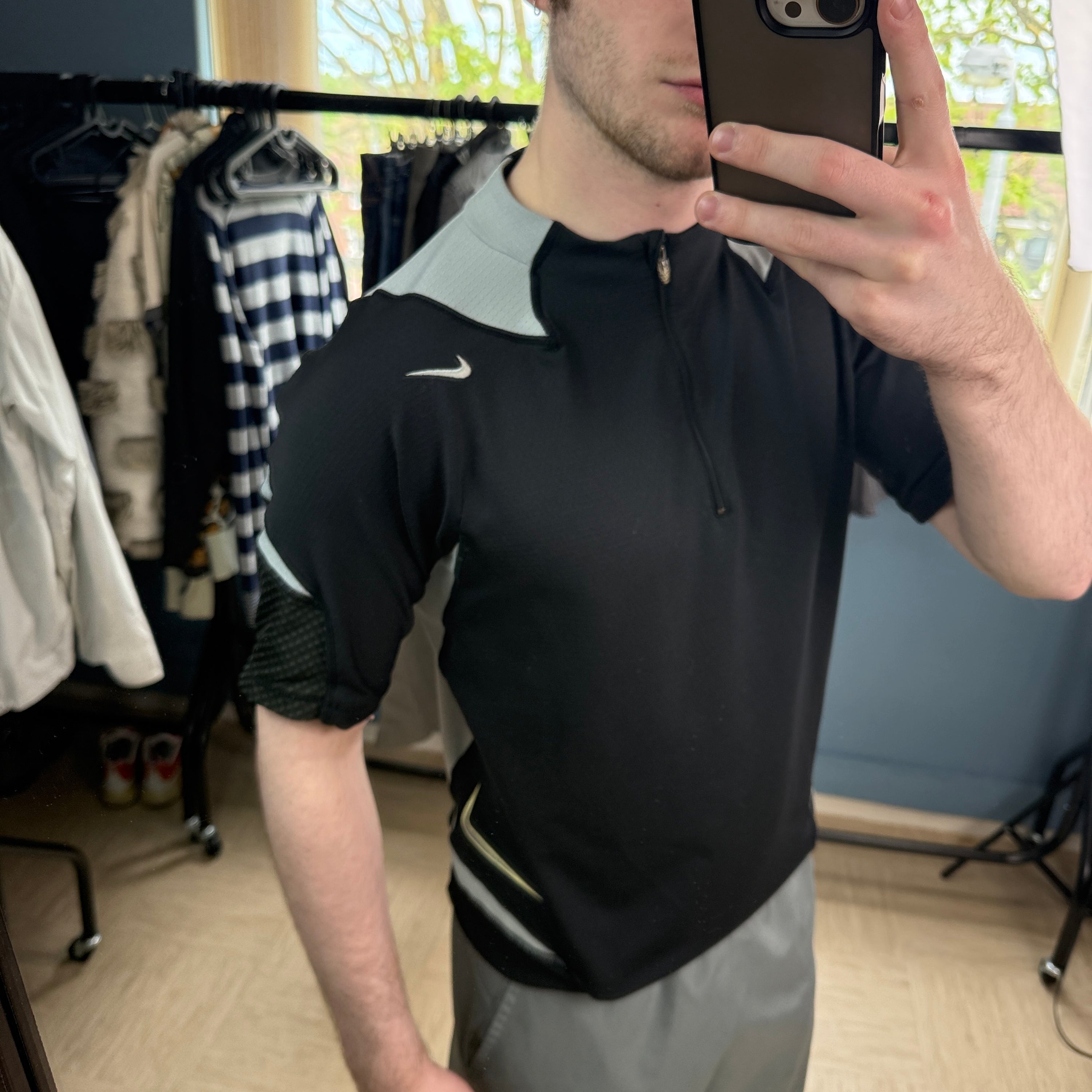 Nike 2000's technical panelled dri-fit active tee (L)