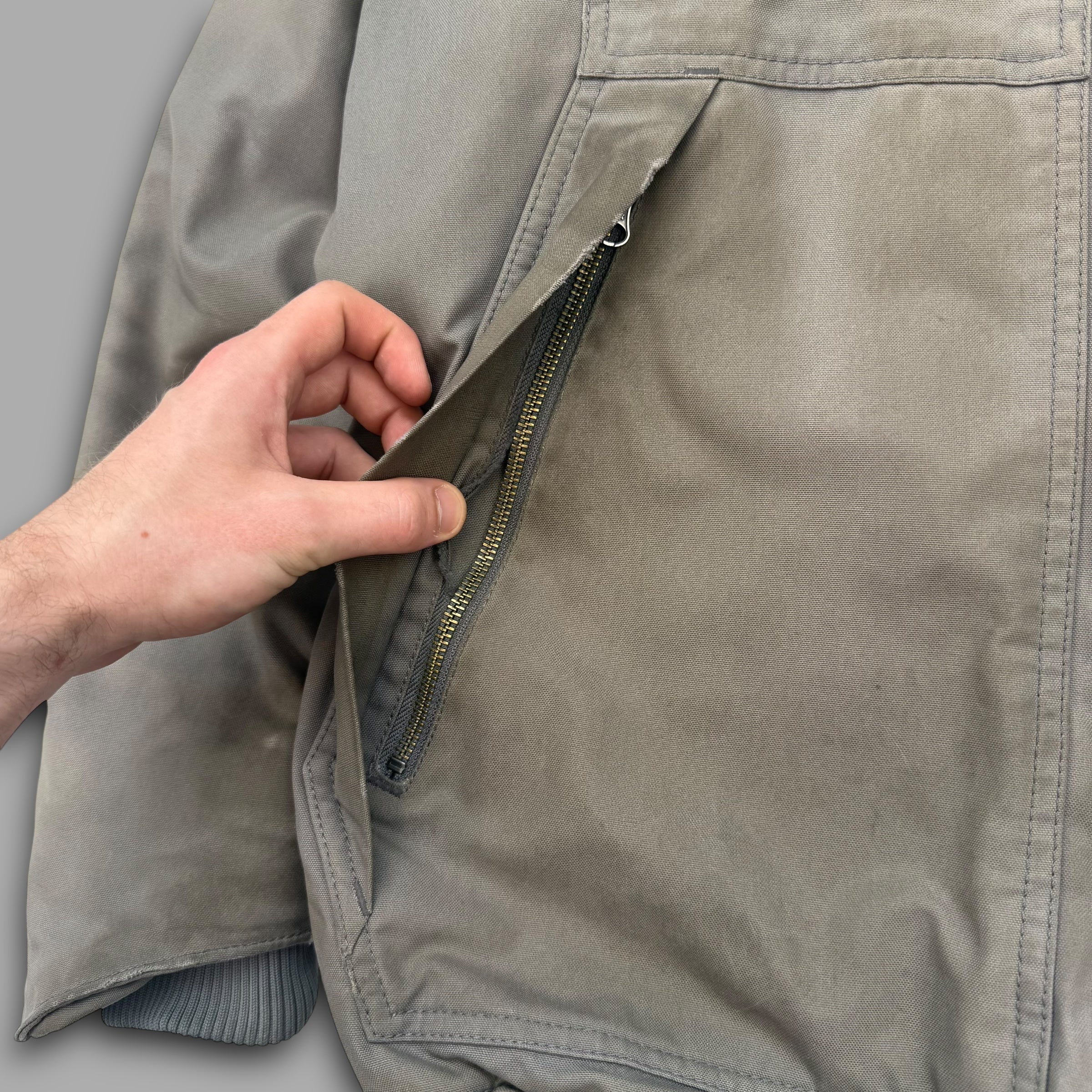 Carhartt 2000's multi-pocket quick duck workwear jacket (M-L)