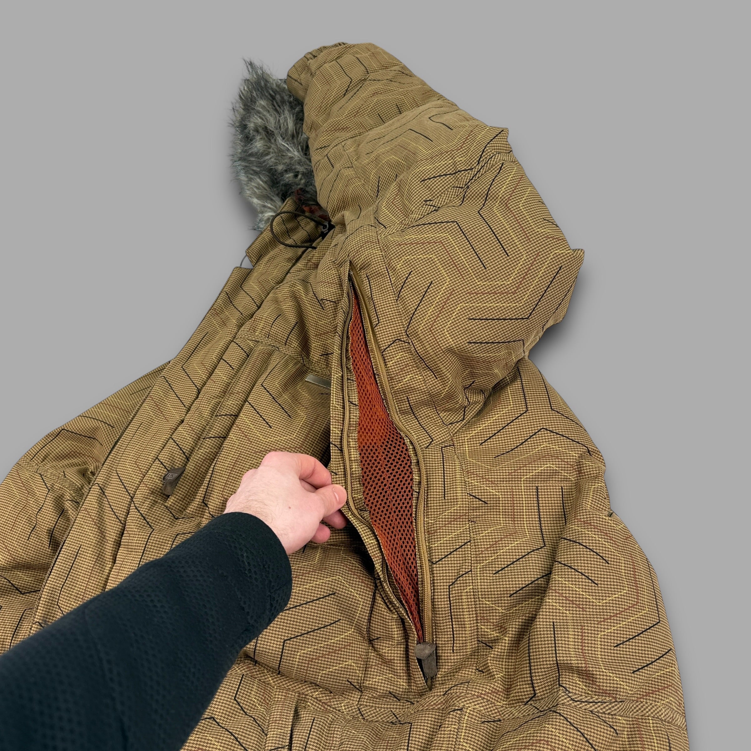 Burton 2000's technical vented monogram ski jacket with fur hood (L)