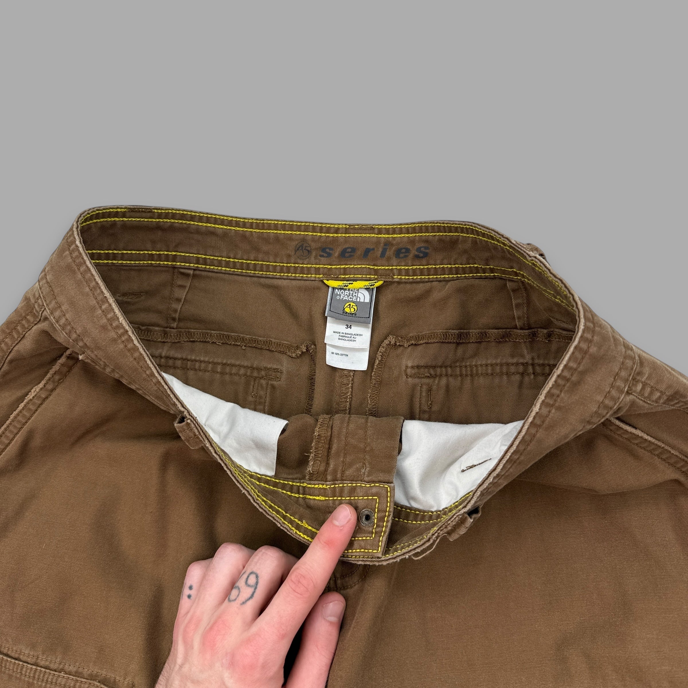 The north face 2000's technical A5 series baggy cargo shorts (M)