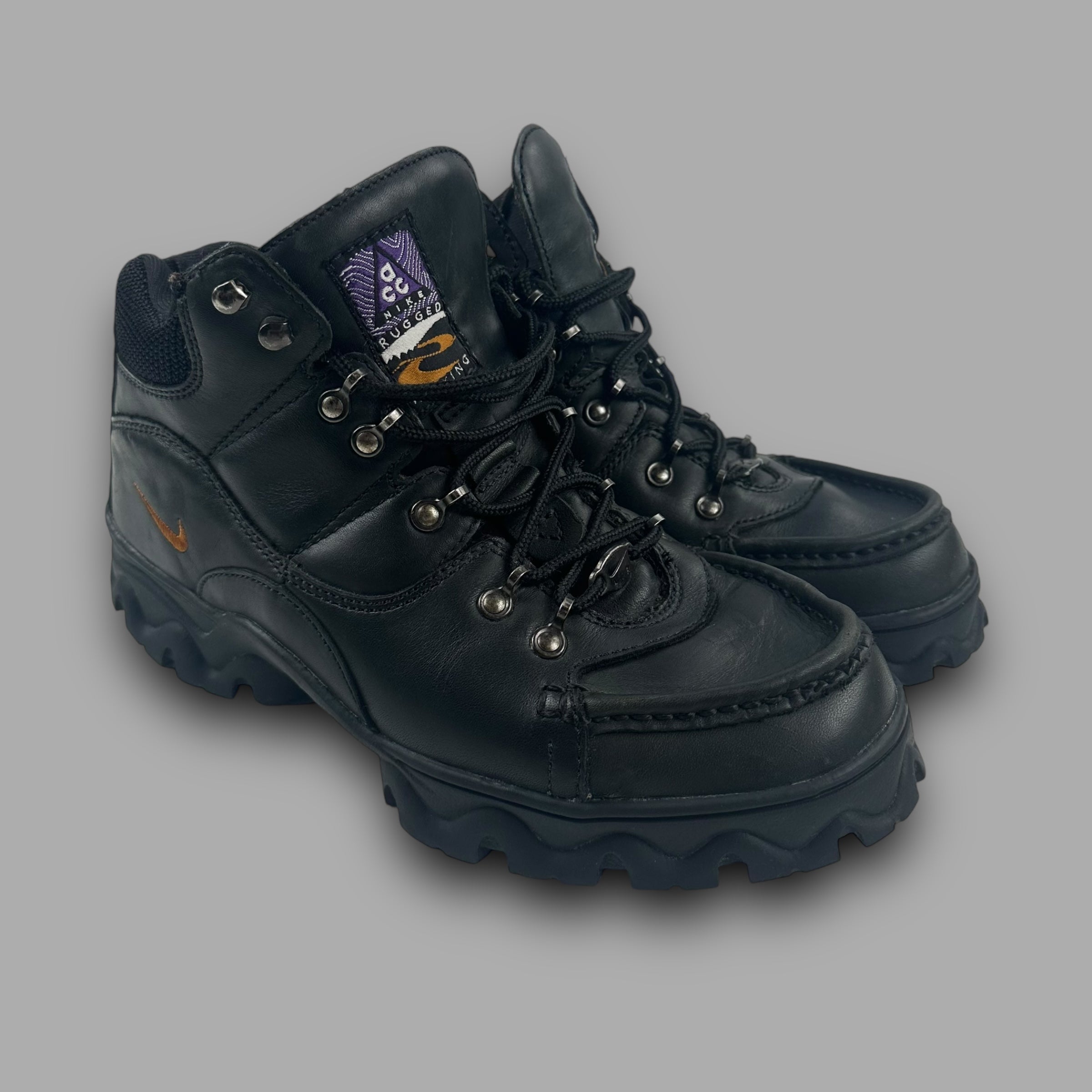 90's nike hiking boots