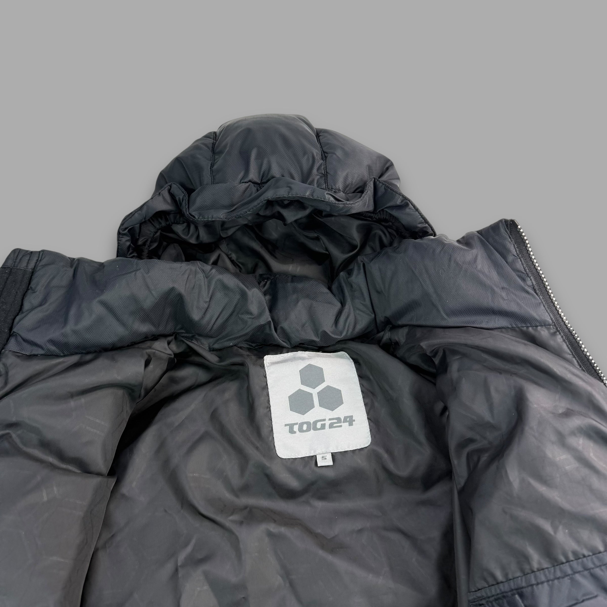 Tog24 2000's technical paneled downfilled puffer jacket (S)