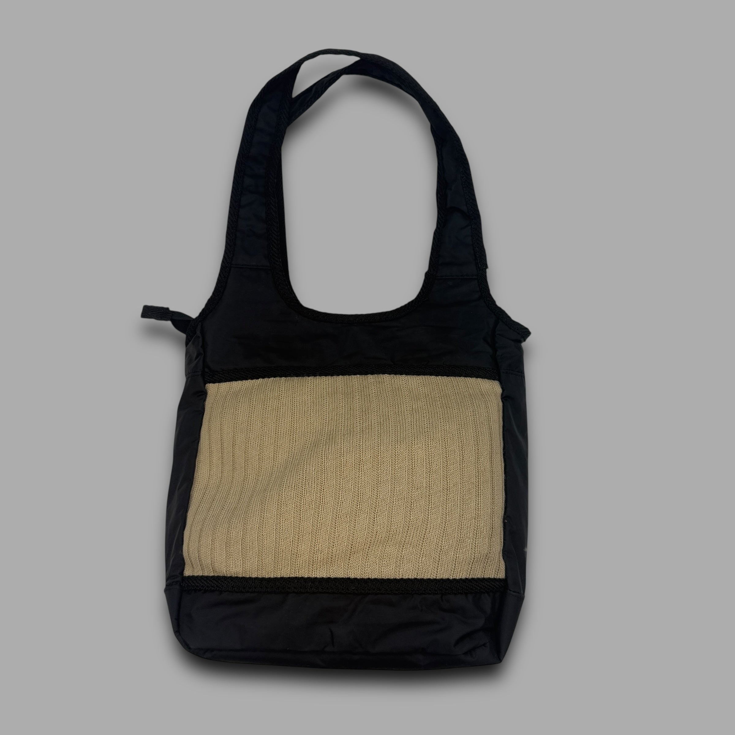 Billabong 2000's nylon spellout shoulder bag / handbag (OS)