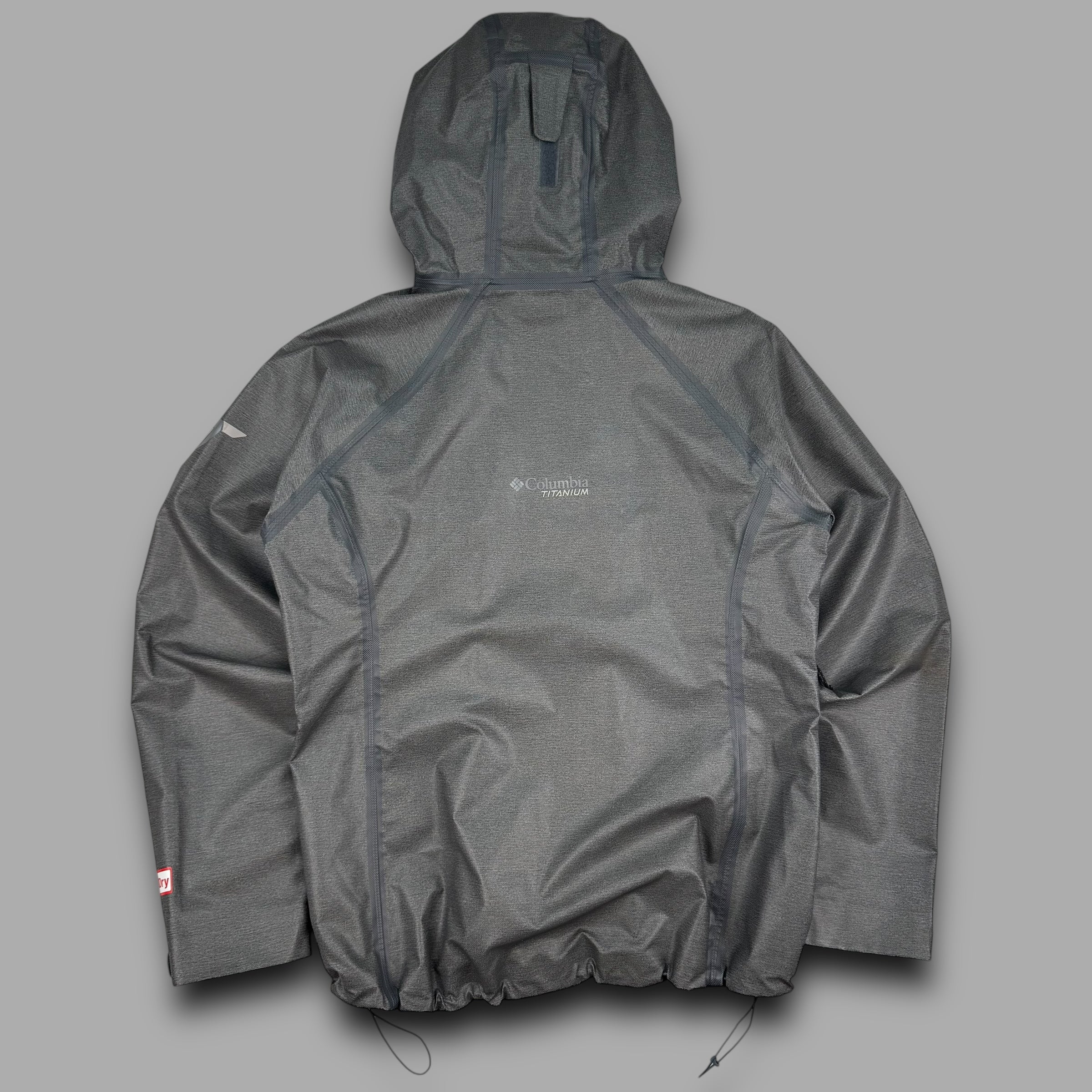 Columbia titanium 2000's taped seams technical lightweight shell jacket (XL)