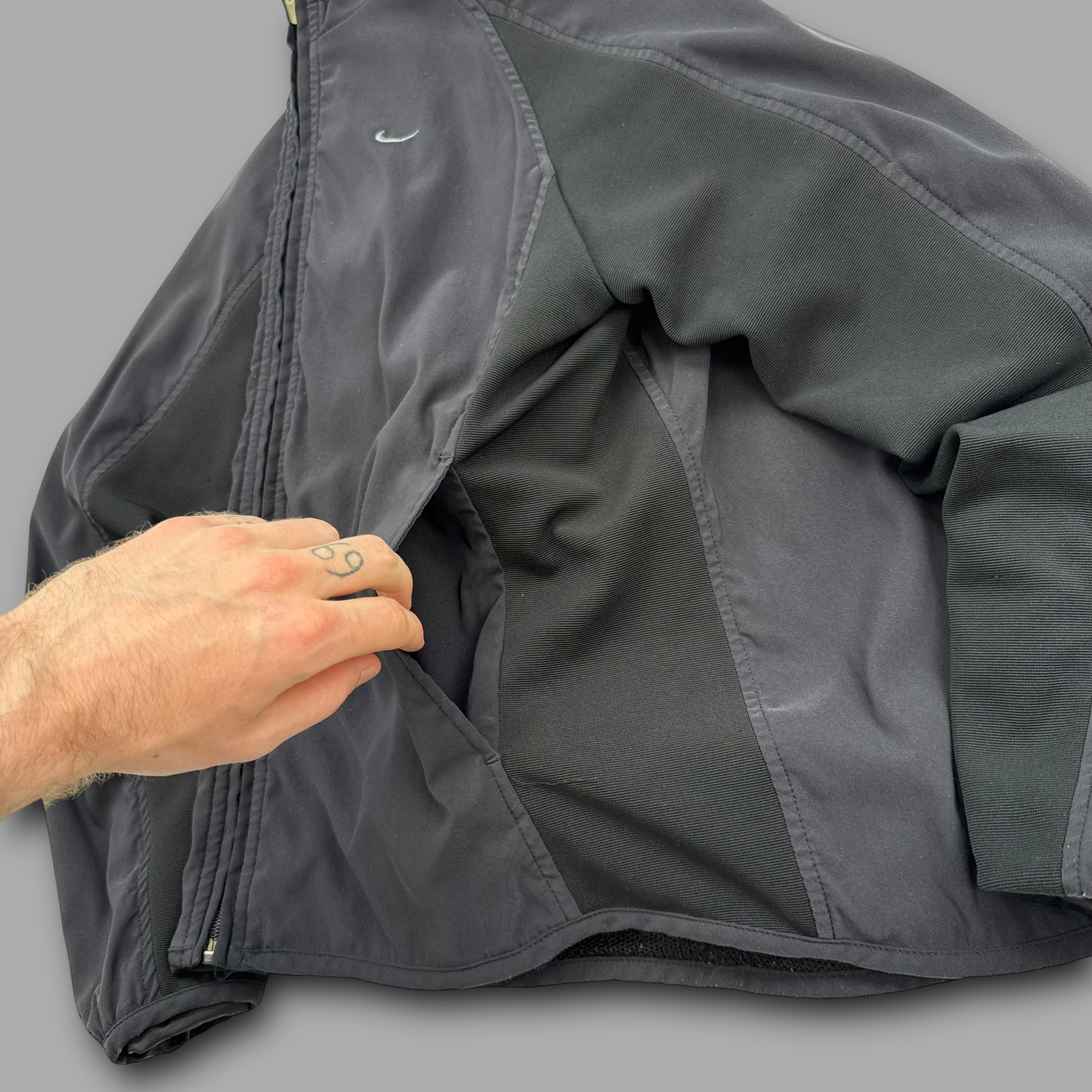 Nike 2000's technical panelled articulated softshell track jacket (S)