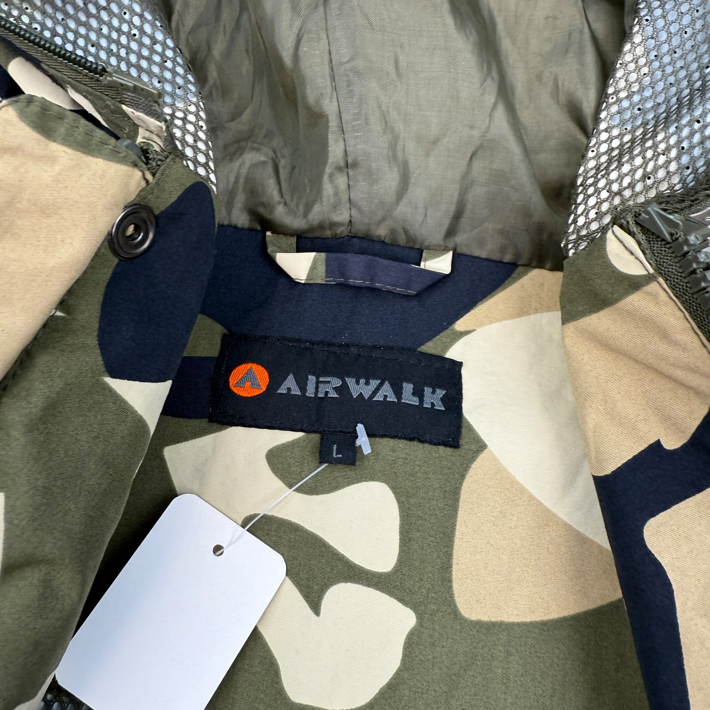 Airwalk 2000's technical camo goggle ski jacket (L)