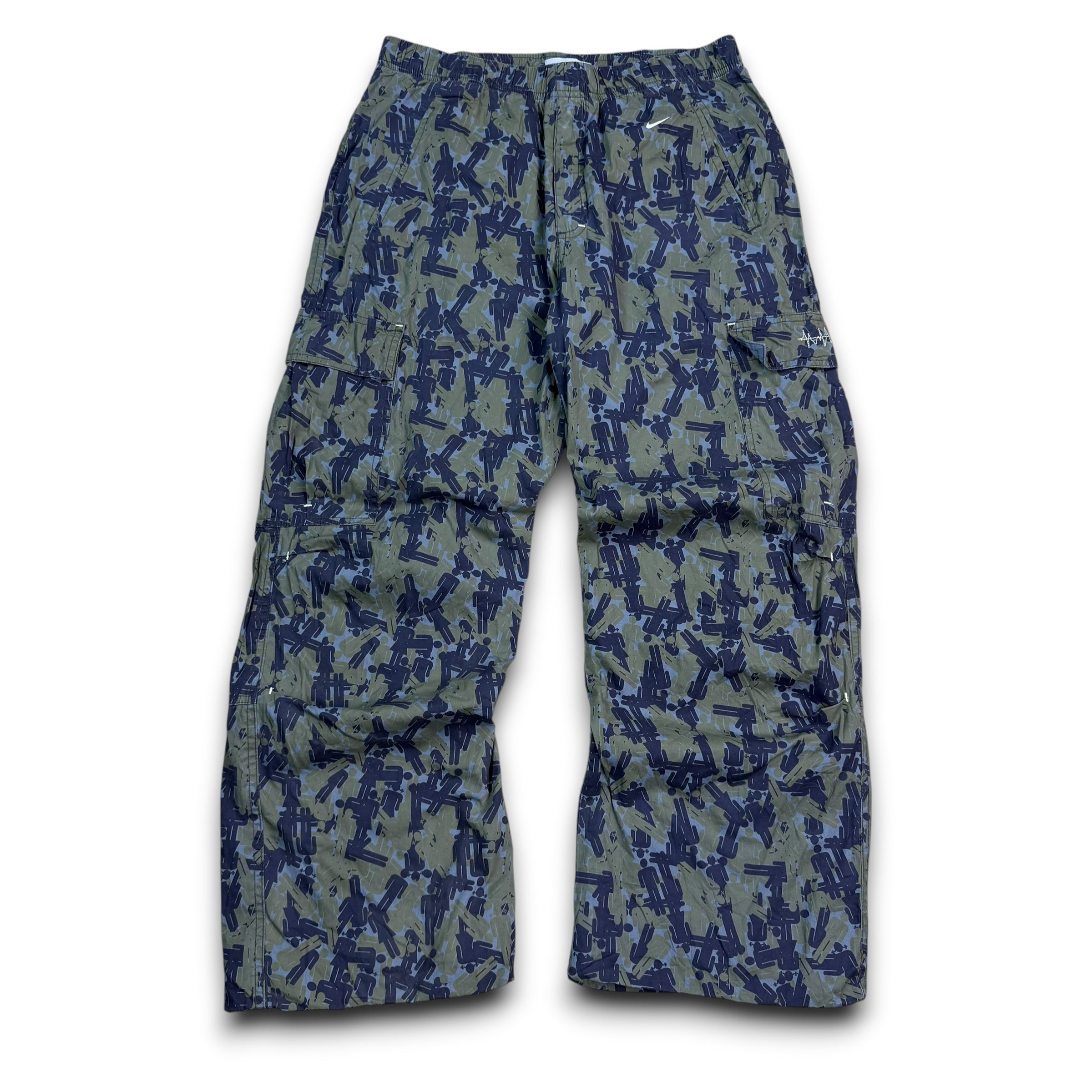 Nike 2000's graphic gender figure camo printed baggy bottoms (S)