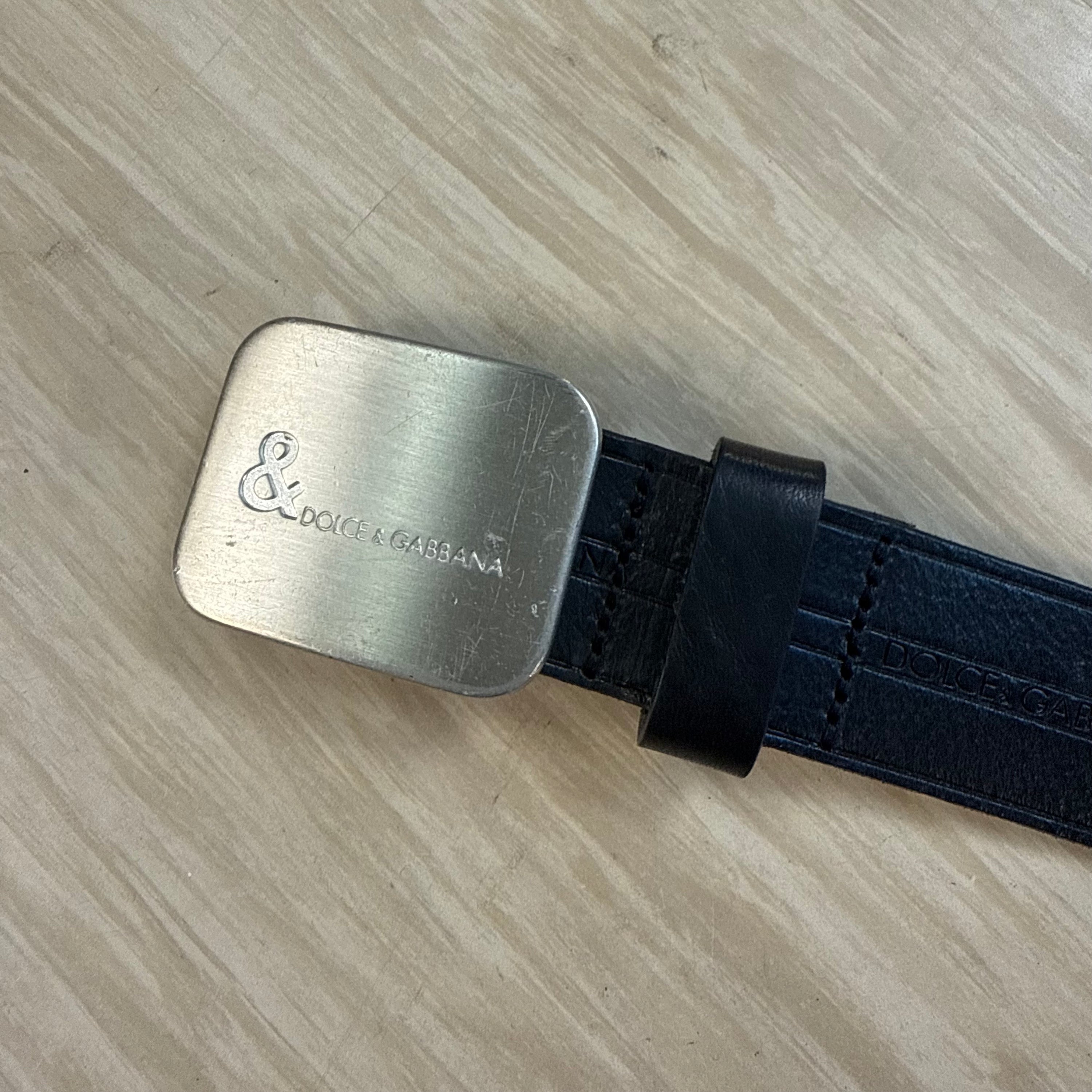 Dolce gabanna 2000's leather embossed spellout belt (OS)