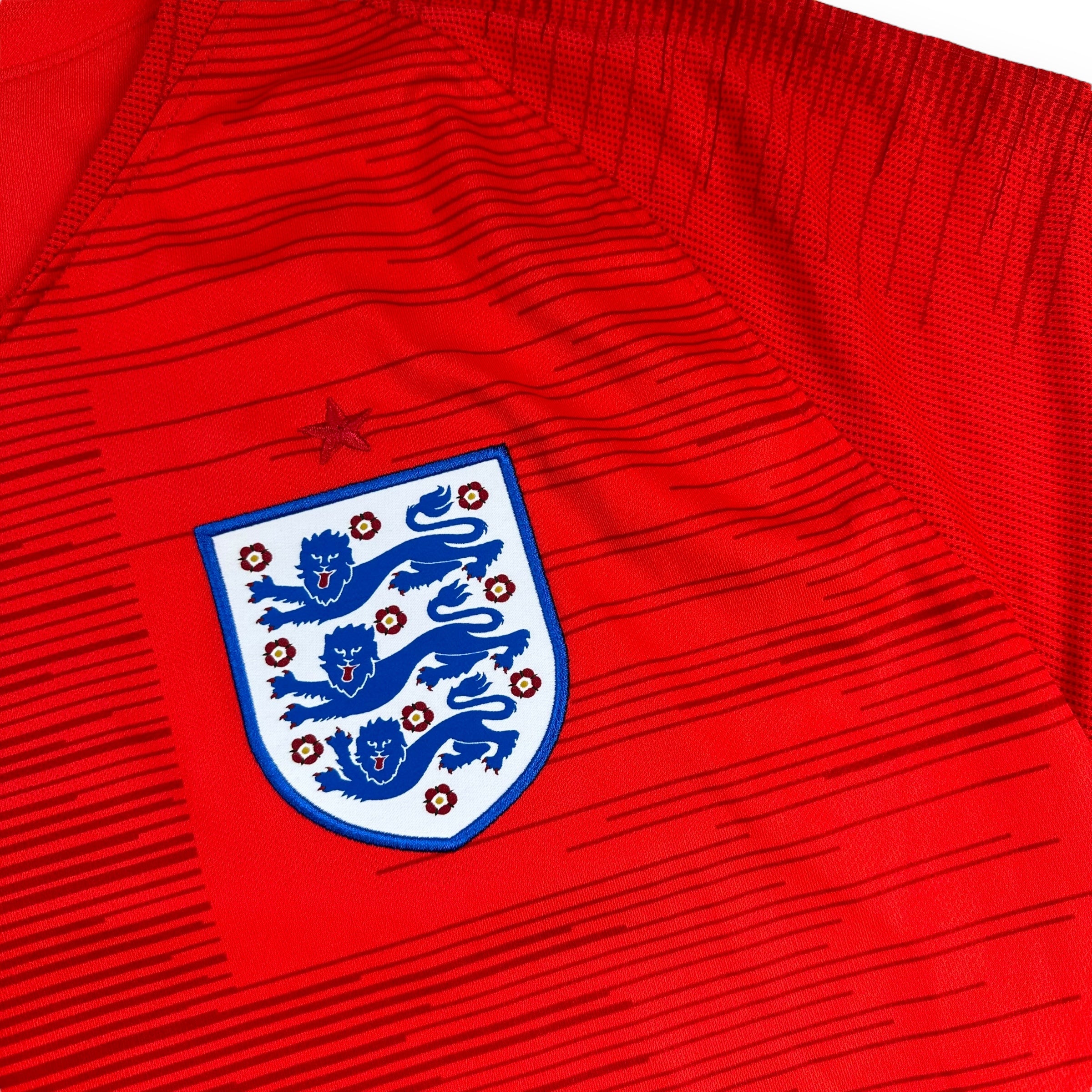 Nike England 2018/19 away shirt Perkins #9 (XL)