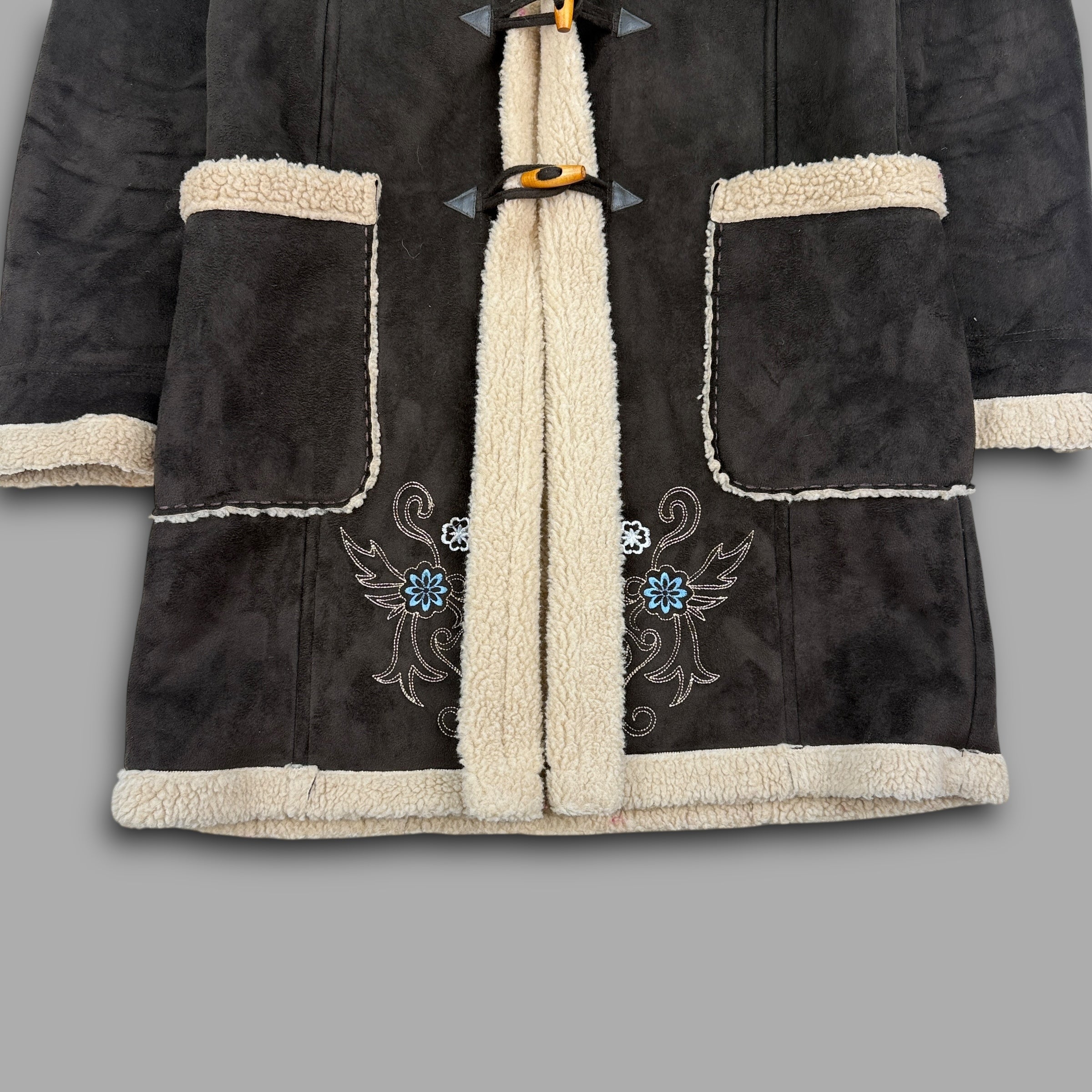 O'Neill 2000's suede, fleece-lined, hooded duffle coat with embroidery near the pockets (S) wms