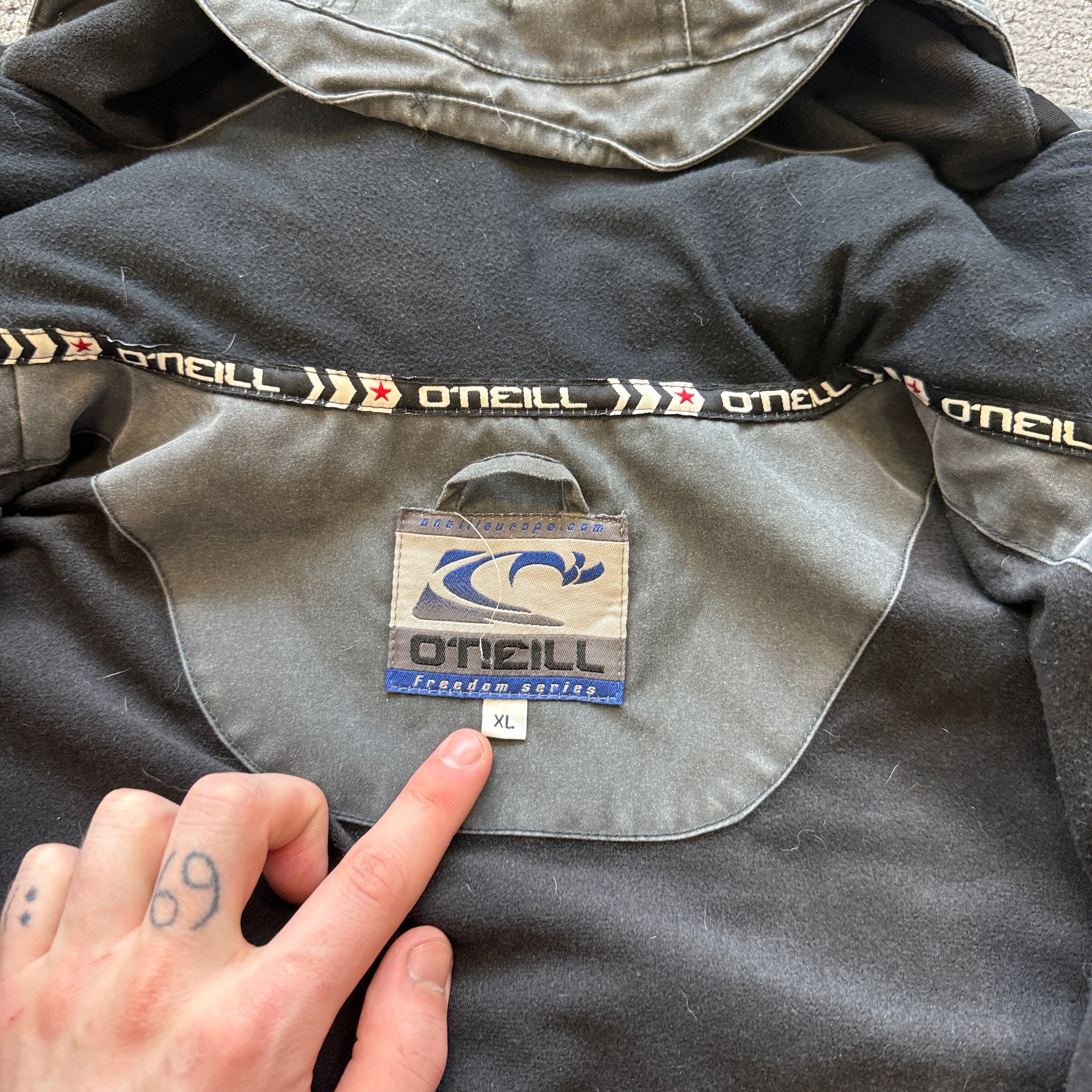 O'neill 2000's technical stone washed multi-pocket softshell ski jacket (XL)