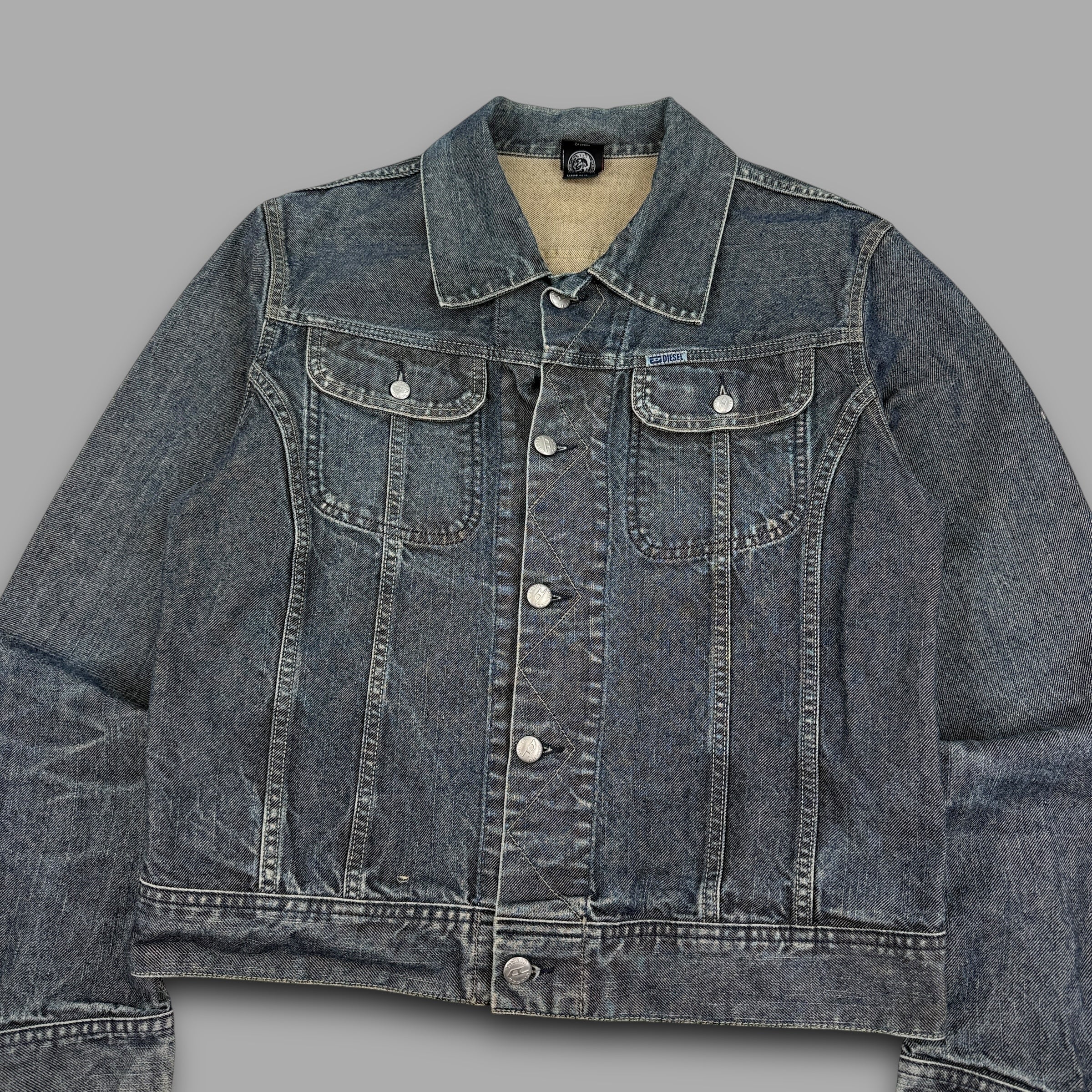Diesel 2000's button up cropped denim jacket (M)