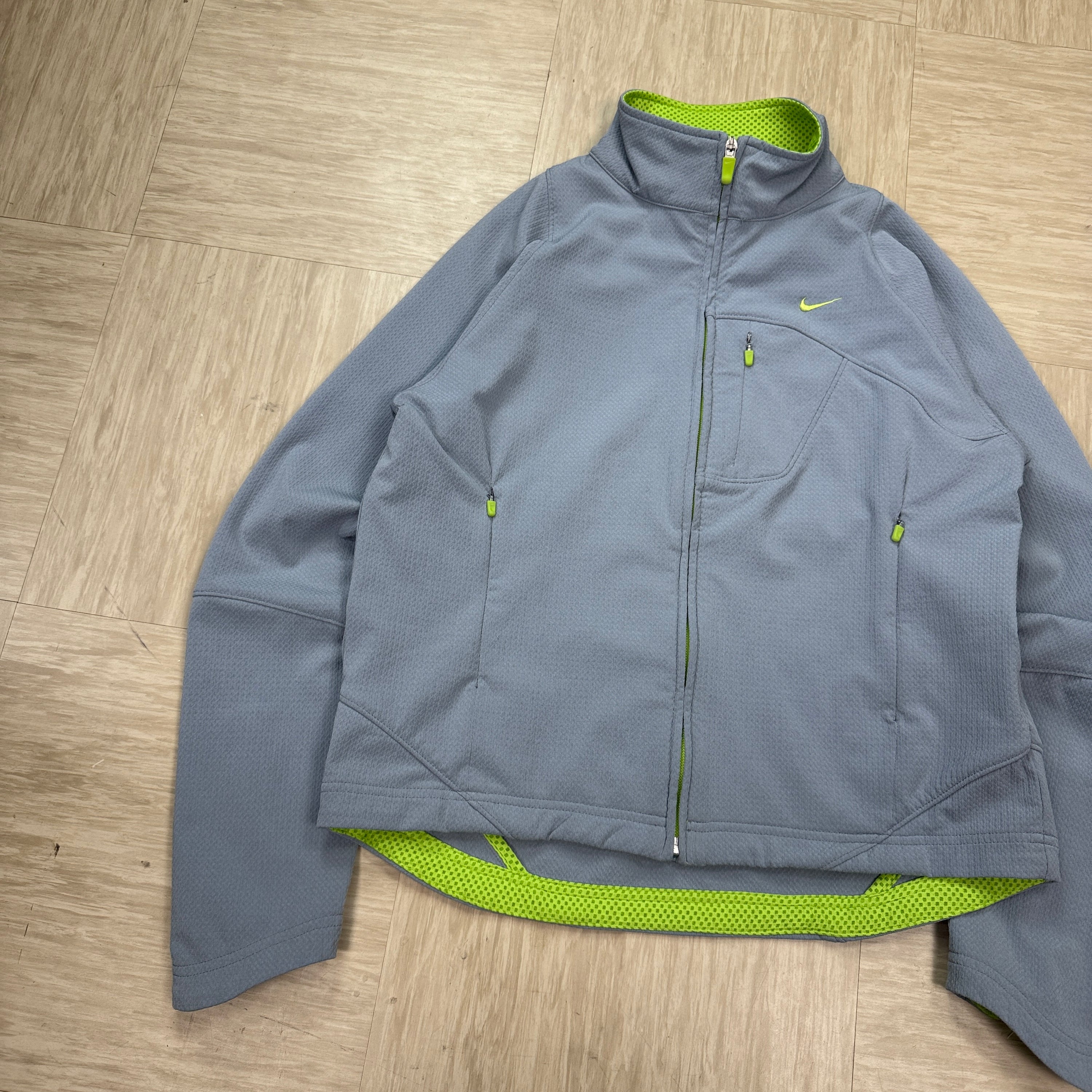 Nike sphere dry 2000's technical panelled softshell midlayer (S)