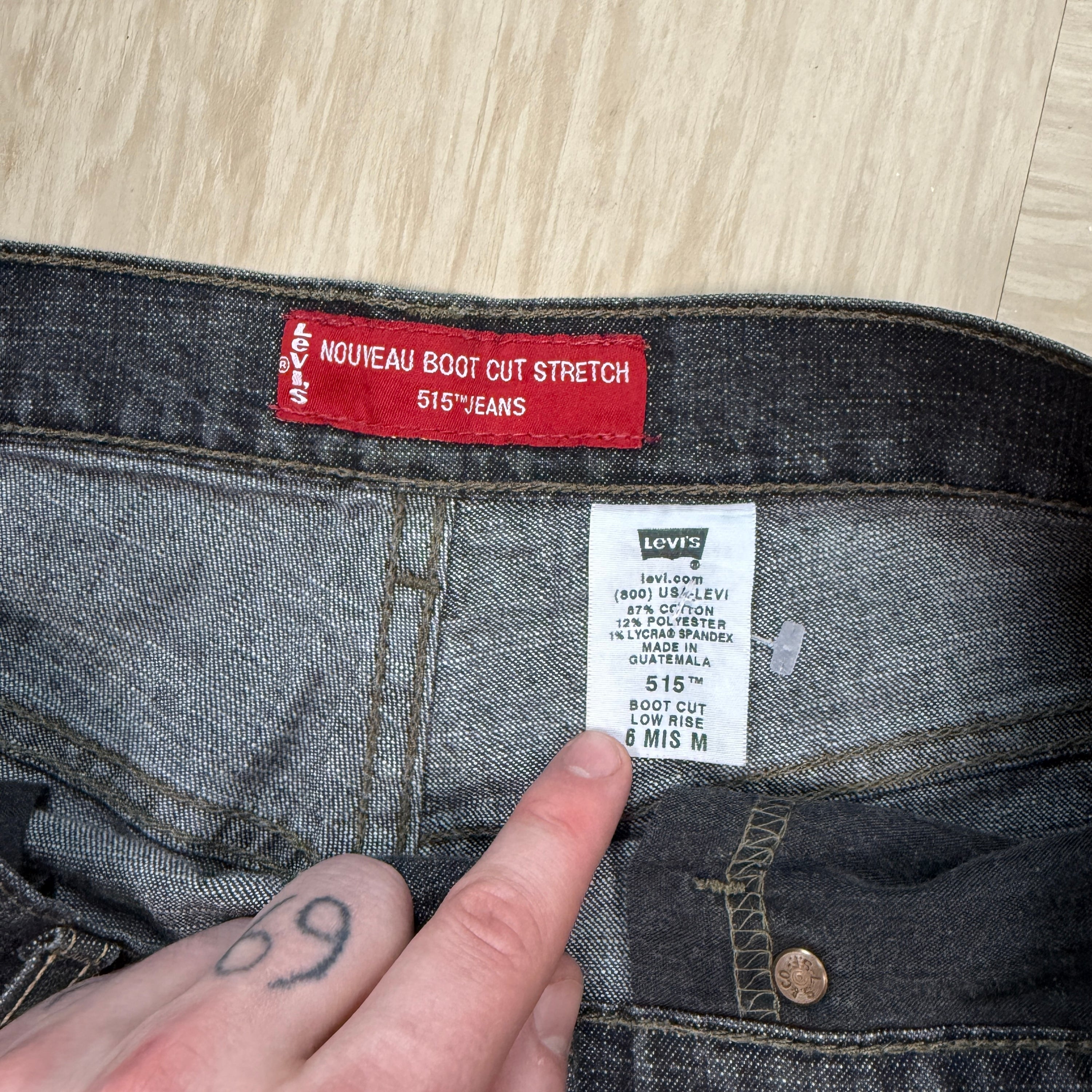 Levi's 515 2000's nouveau boot-cut denim jeans (M)
