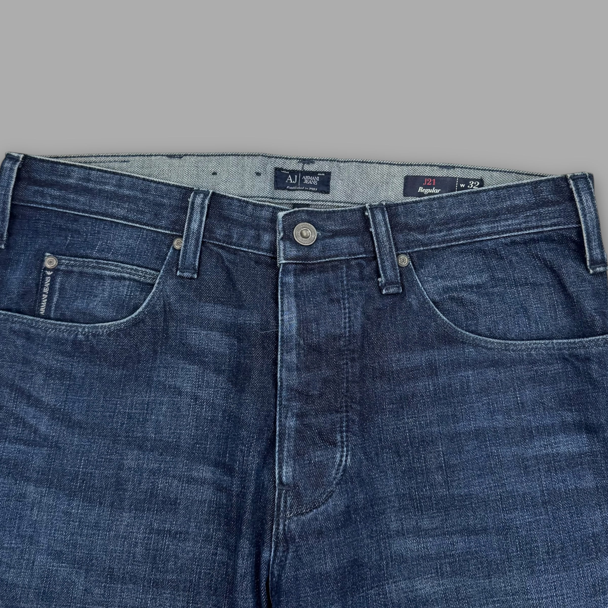 Armani 2000's dark denim relaxed straight fit jeans (S-M)