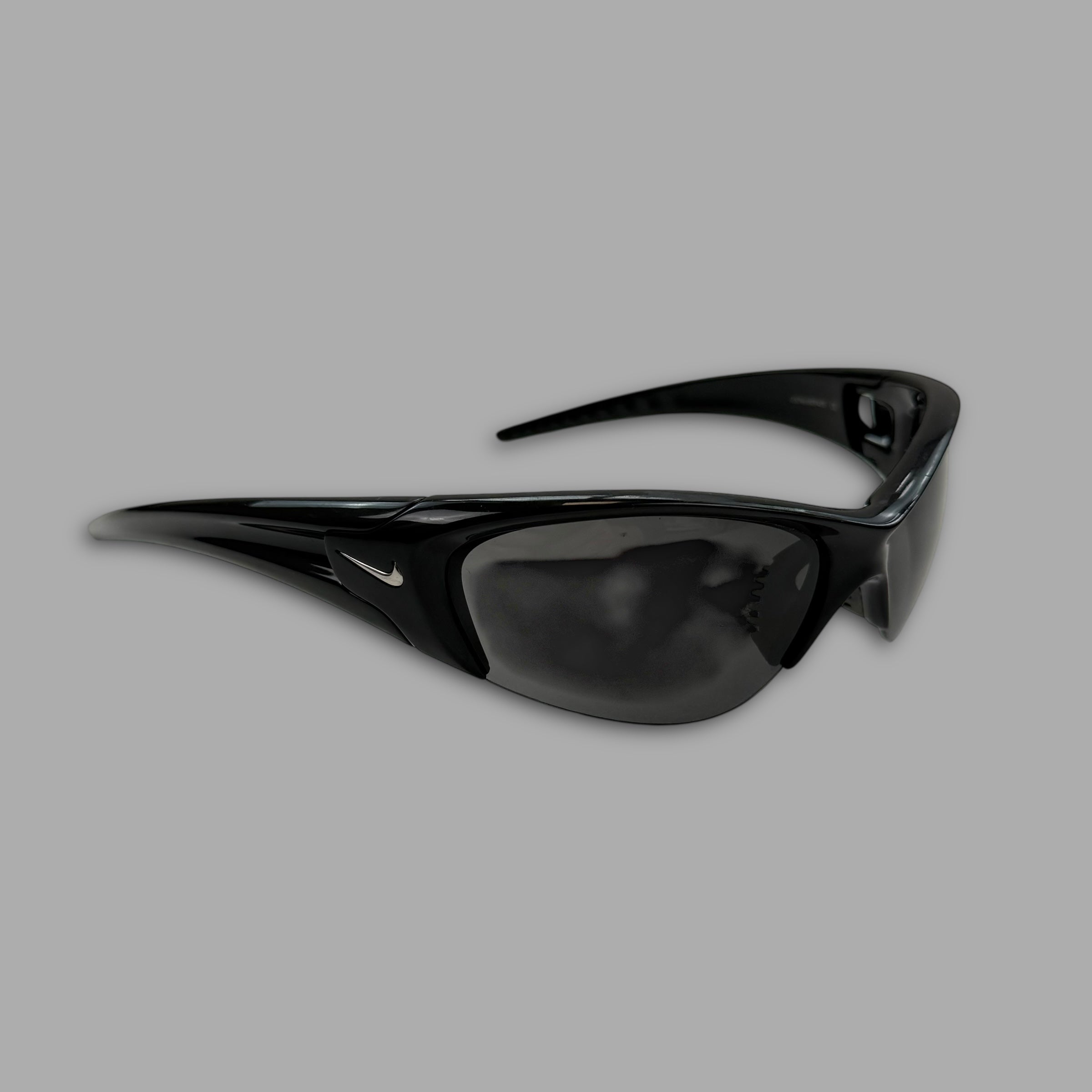 Nike 2000's undermine wrap around sunglasses (OS)