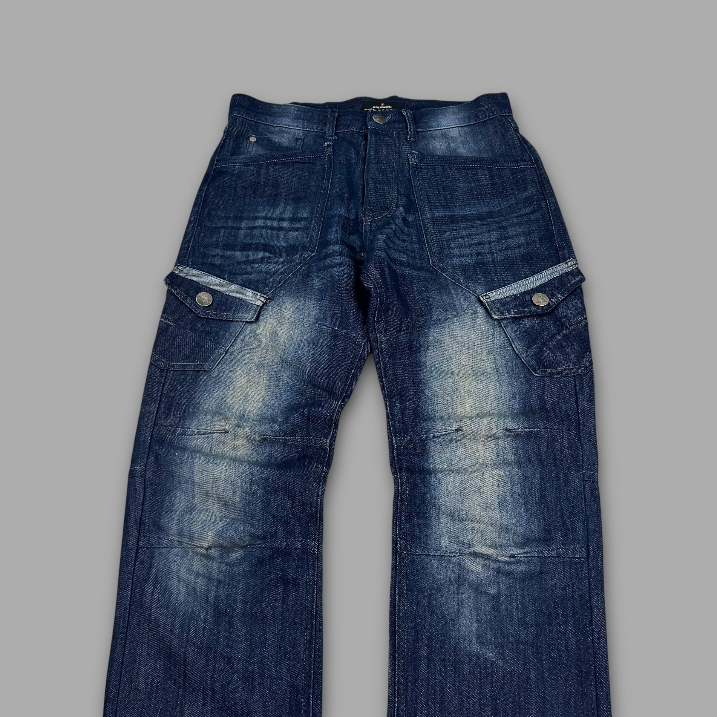 Airwalk 2000's dark faded relaxed fit denim cargo jeans (M-L)