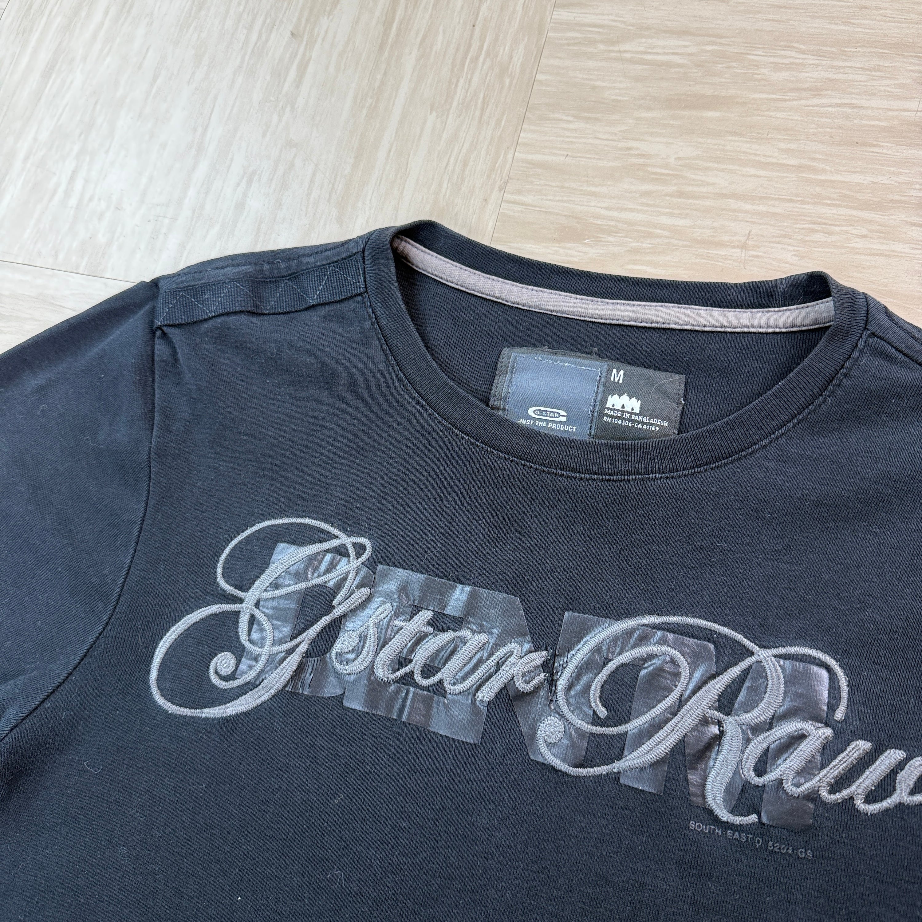 Gstar raw 2000's embroidered printed graphic muscle fit spellout tee (S)