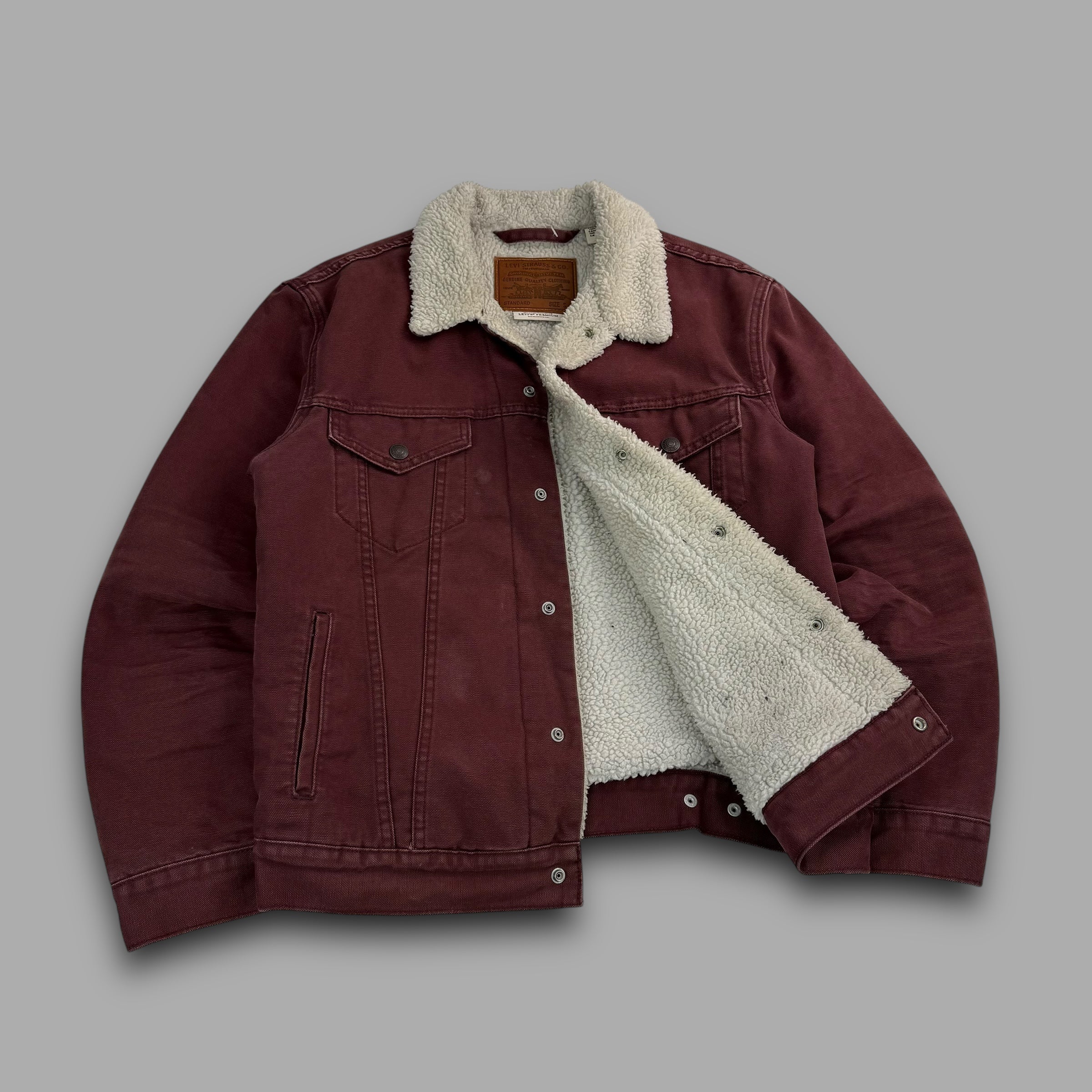 Levi's sherpa lined red denim jacket (S)