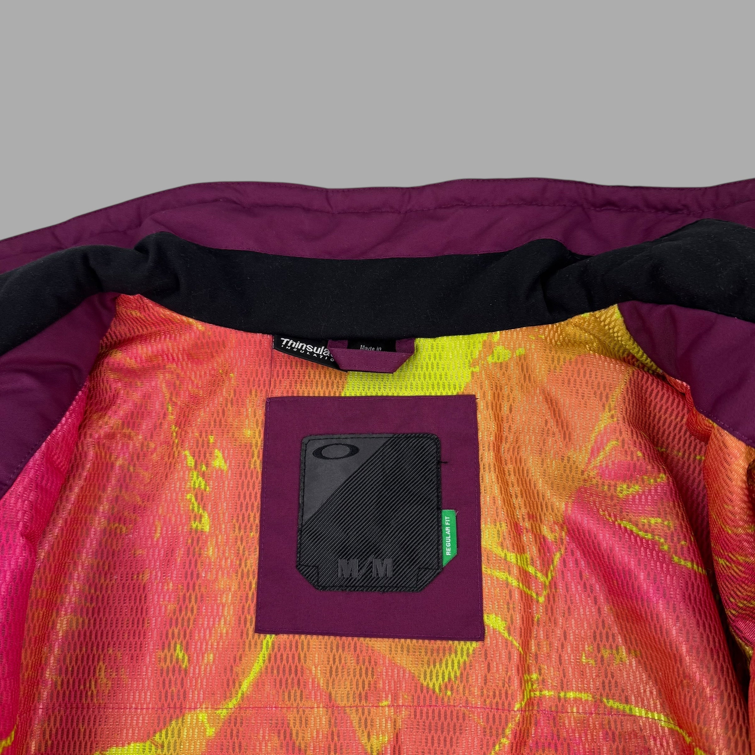 Oakley 2012 technical asymmetrical closure vented softshell ski jacket (M) wms