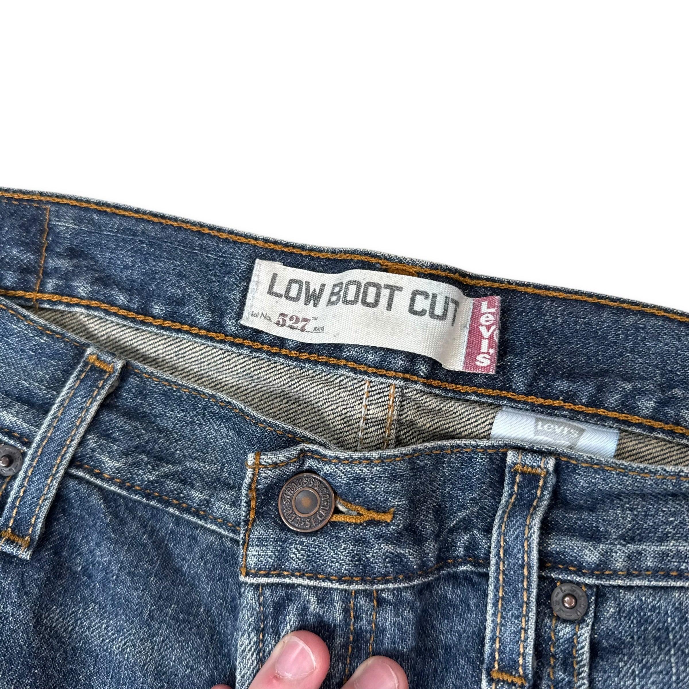 Levi's 527 2000's dark low bootcut denim jeans (M)