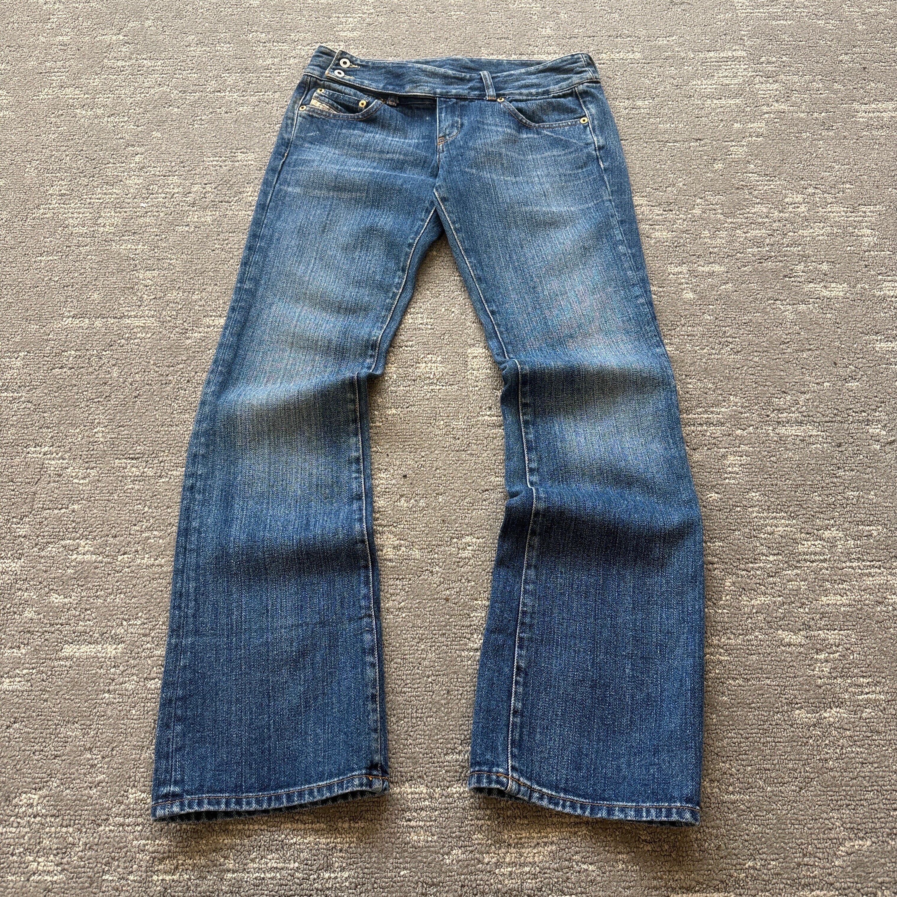 Diesel 2000's low waisted bootcut flare denim jeans (M) wms