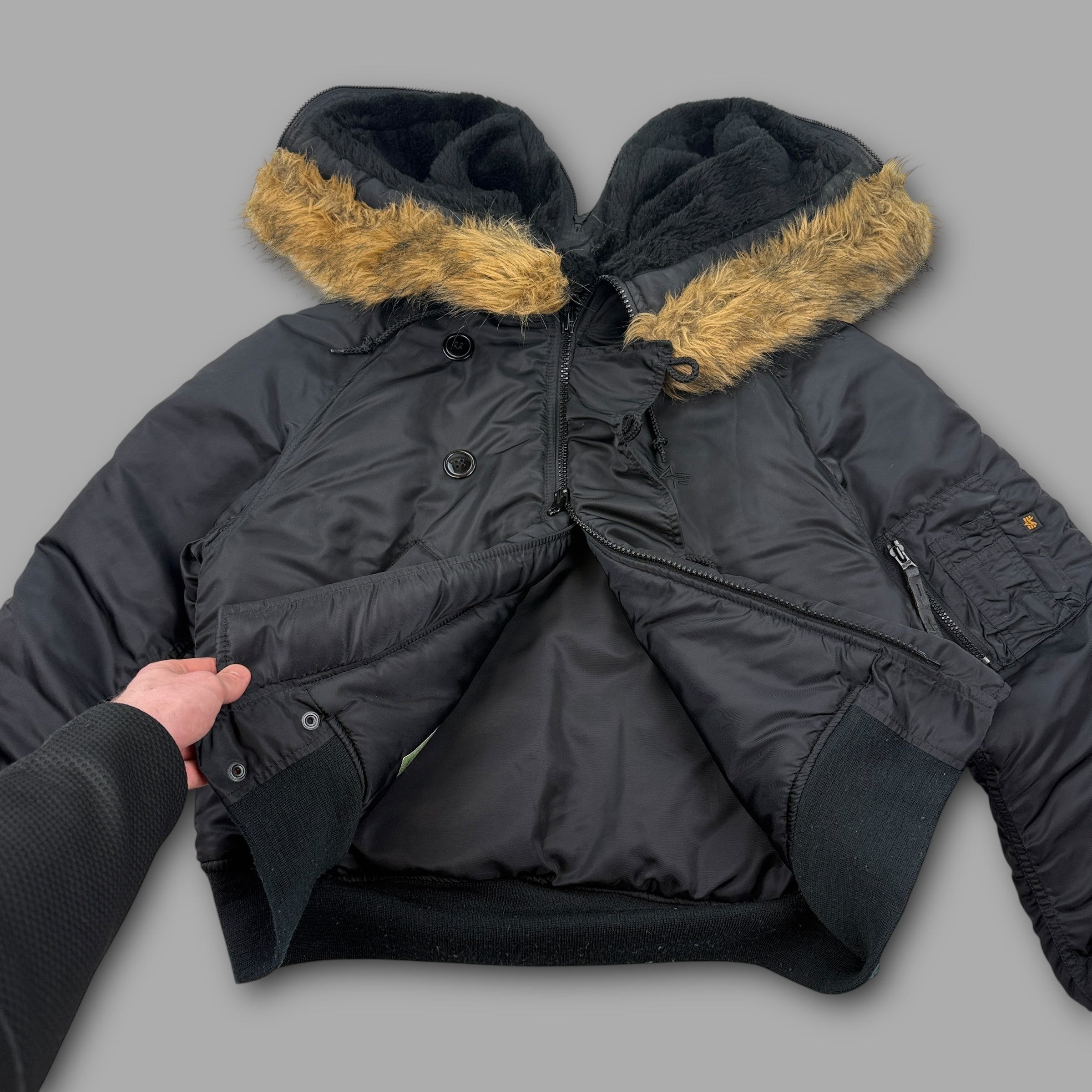 Alpha industries 2000's technical nylon split fur hood cropped bomber jacket (M)