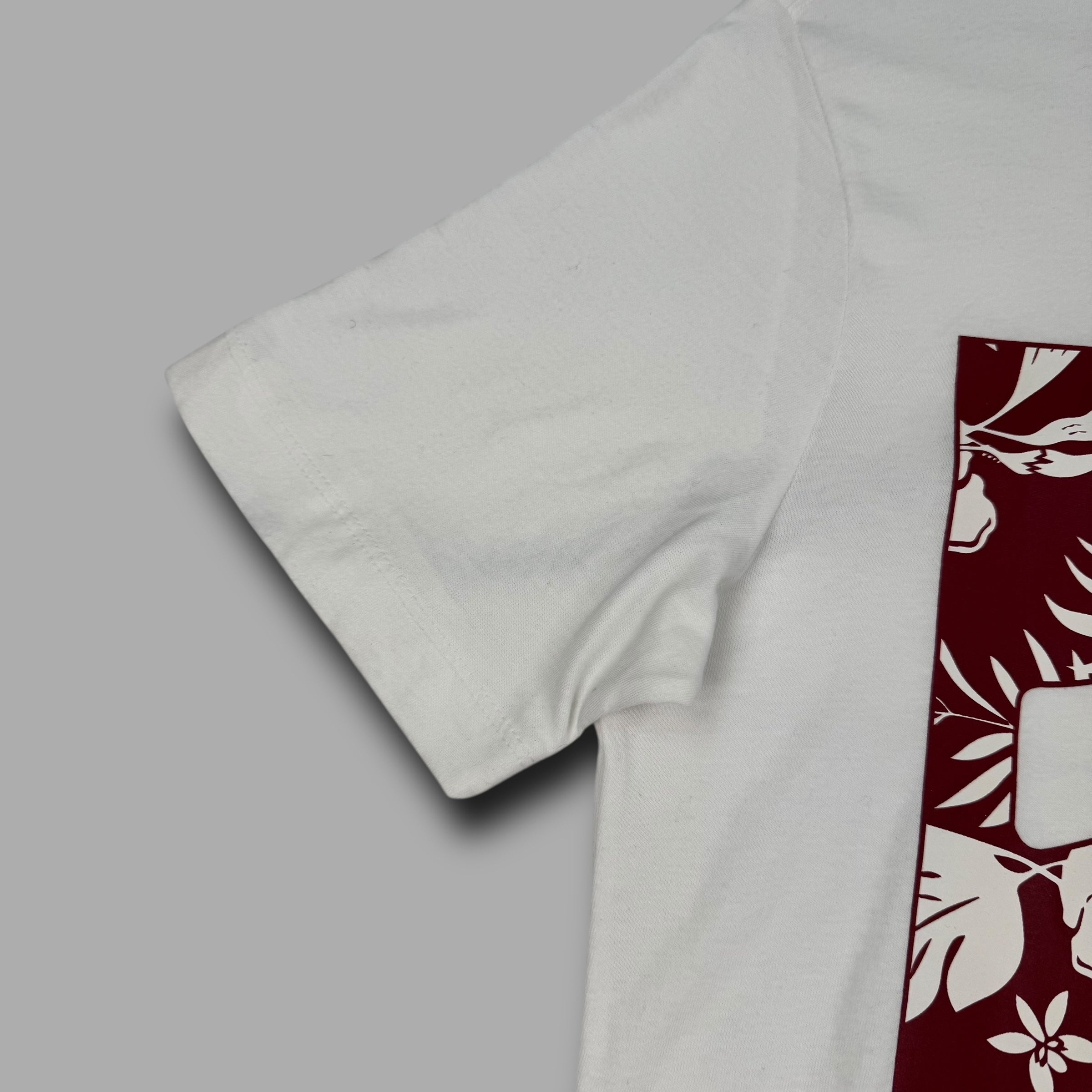 True religion graphic spell out tee (XS)