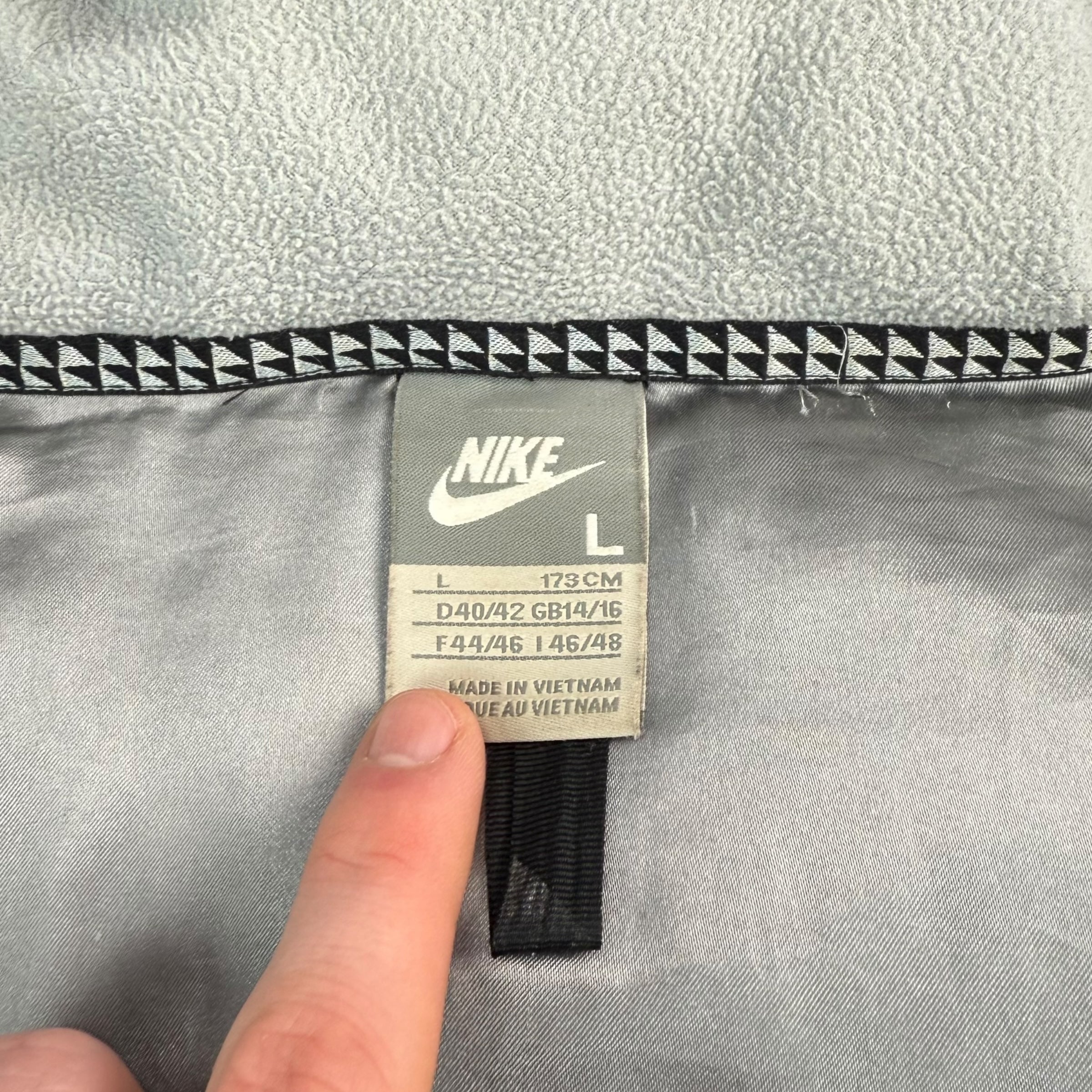 Nike 2000's panelled 550 down-filled puffer jacket (S)