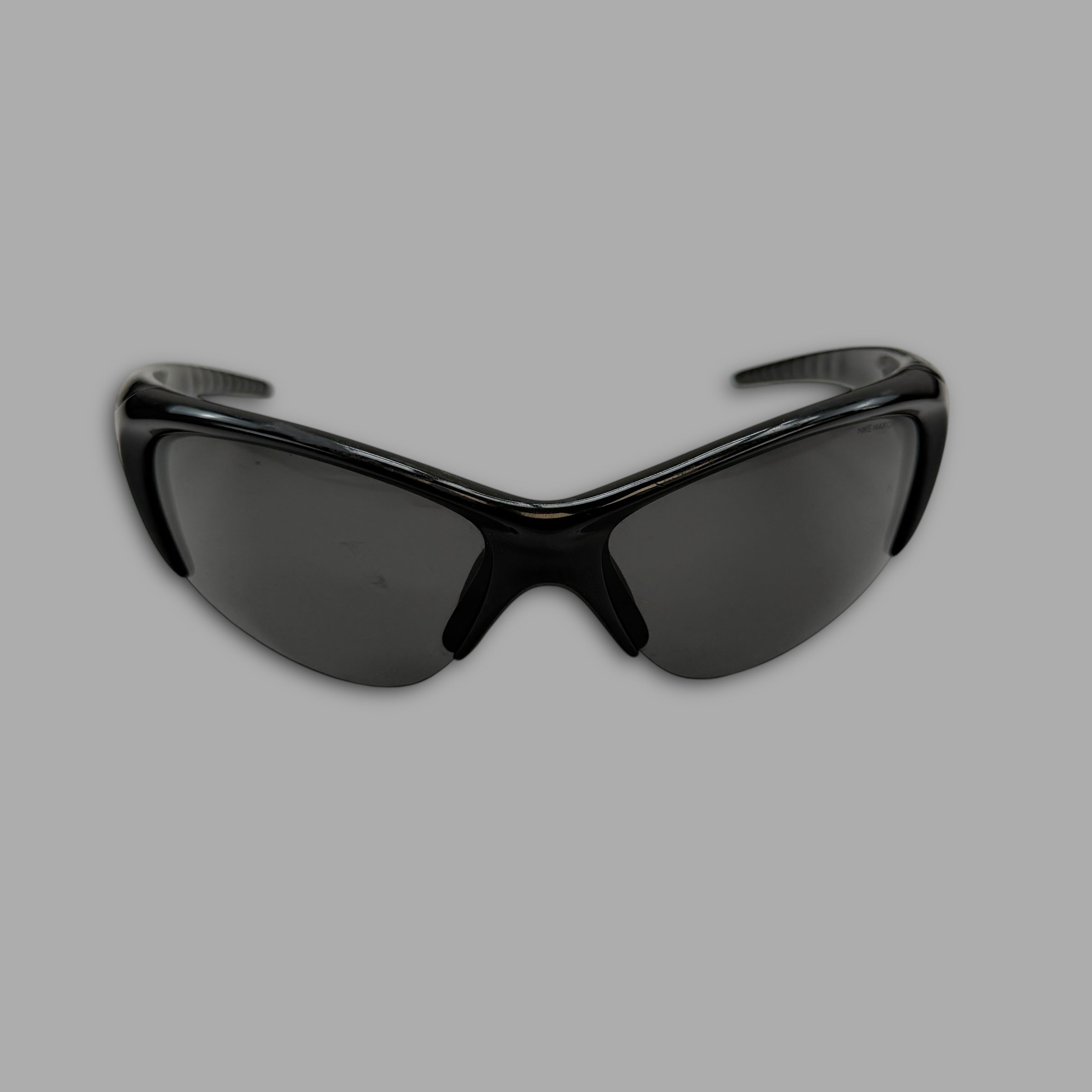 Nike 2000's undermine wrap around sunglasses (OS)