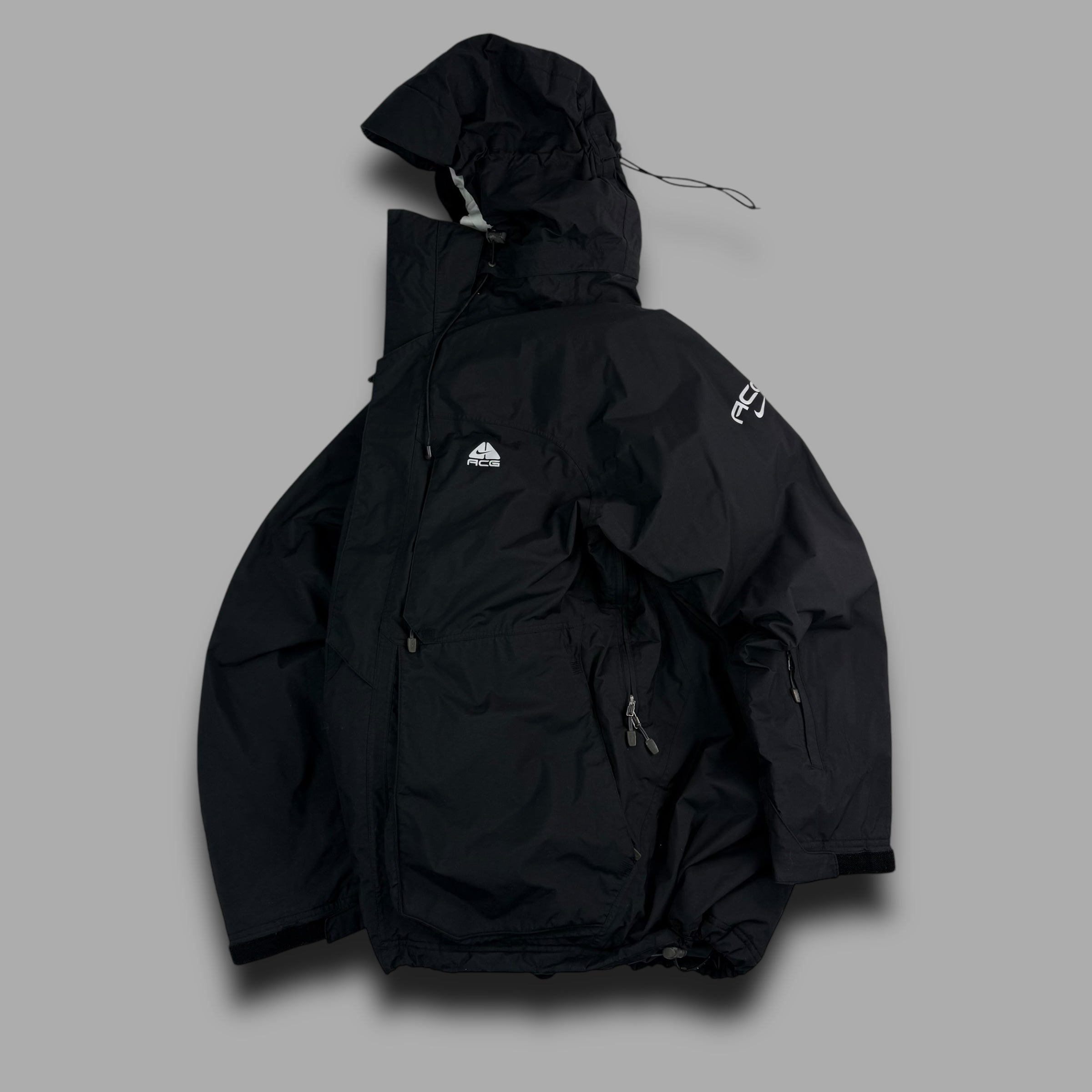 Nike ACG 2000's technical multi-pocket shell jacket (L)