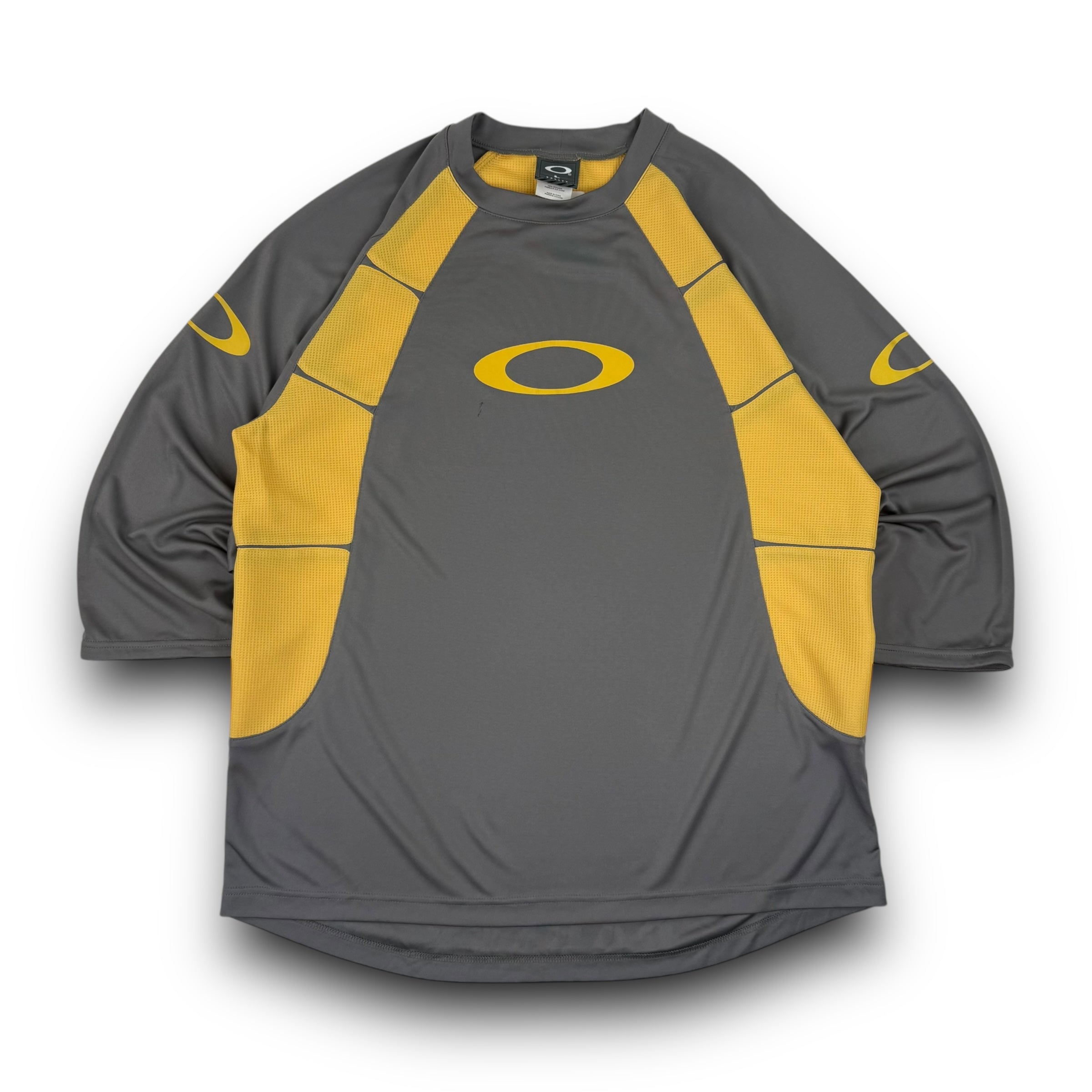 Oakley 2000's technical paneled mesh training shirt (L)