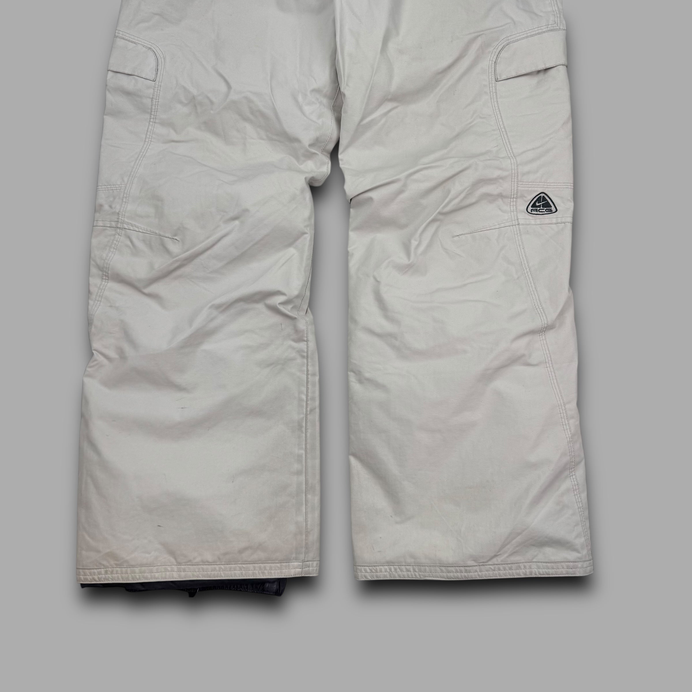 Nike ACG 2000's technical baggy cargo ski sallopettes (M)