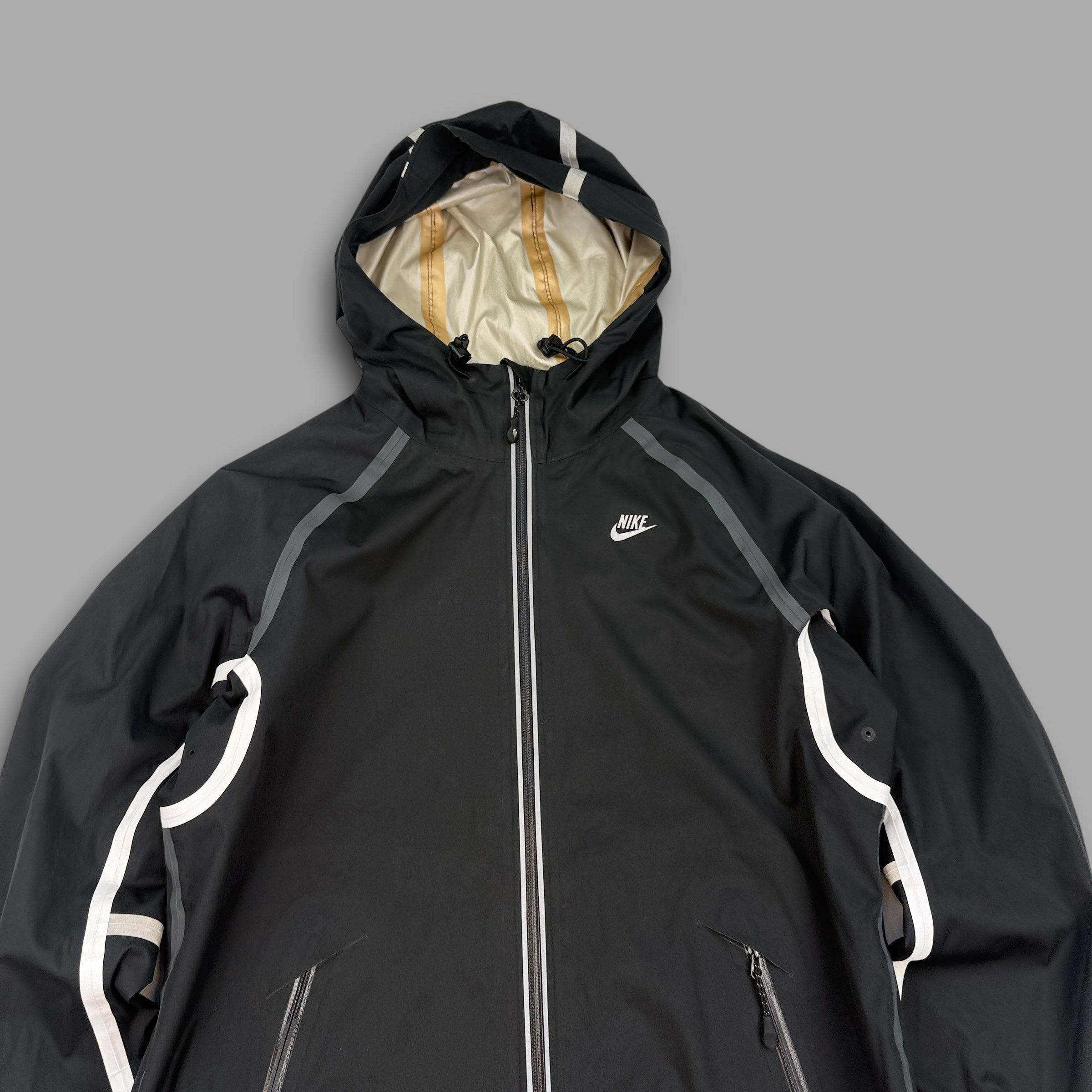 Nike 2000's technical taped seams reflective softshell jacket (S)